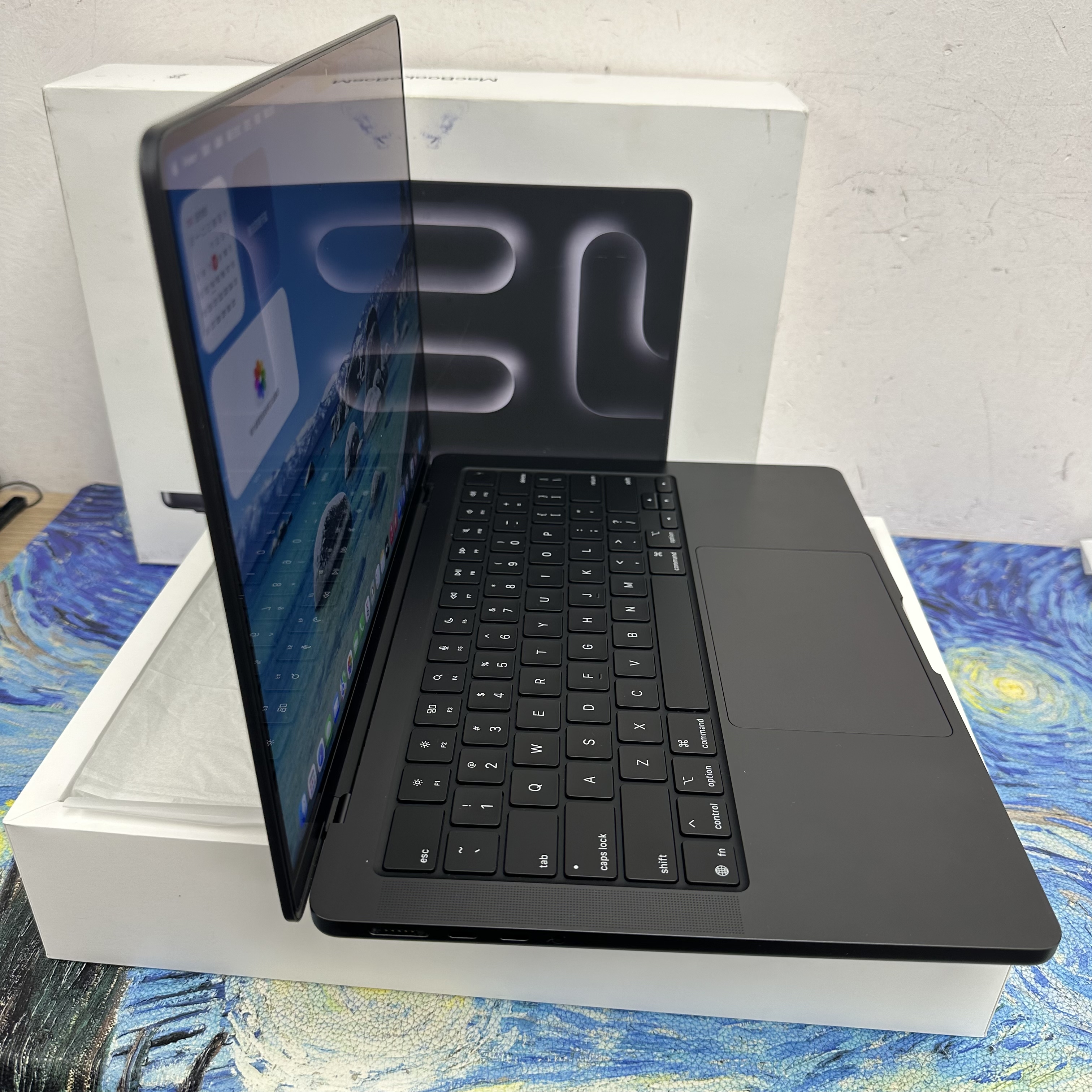 #6019 APPLE  MacBook Pro M5 2025 M5 CPU/16GB Ram/512GB SSD/10核心GPU/Liquid Retina XDR Mon/14吋/黑色/Gaming Laptop / Notebook / brand new / Netflix /Movie / MacbookPro / Pro M5