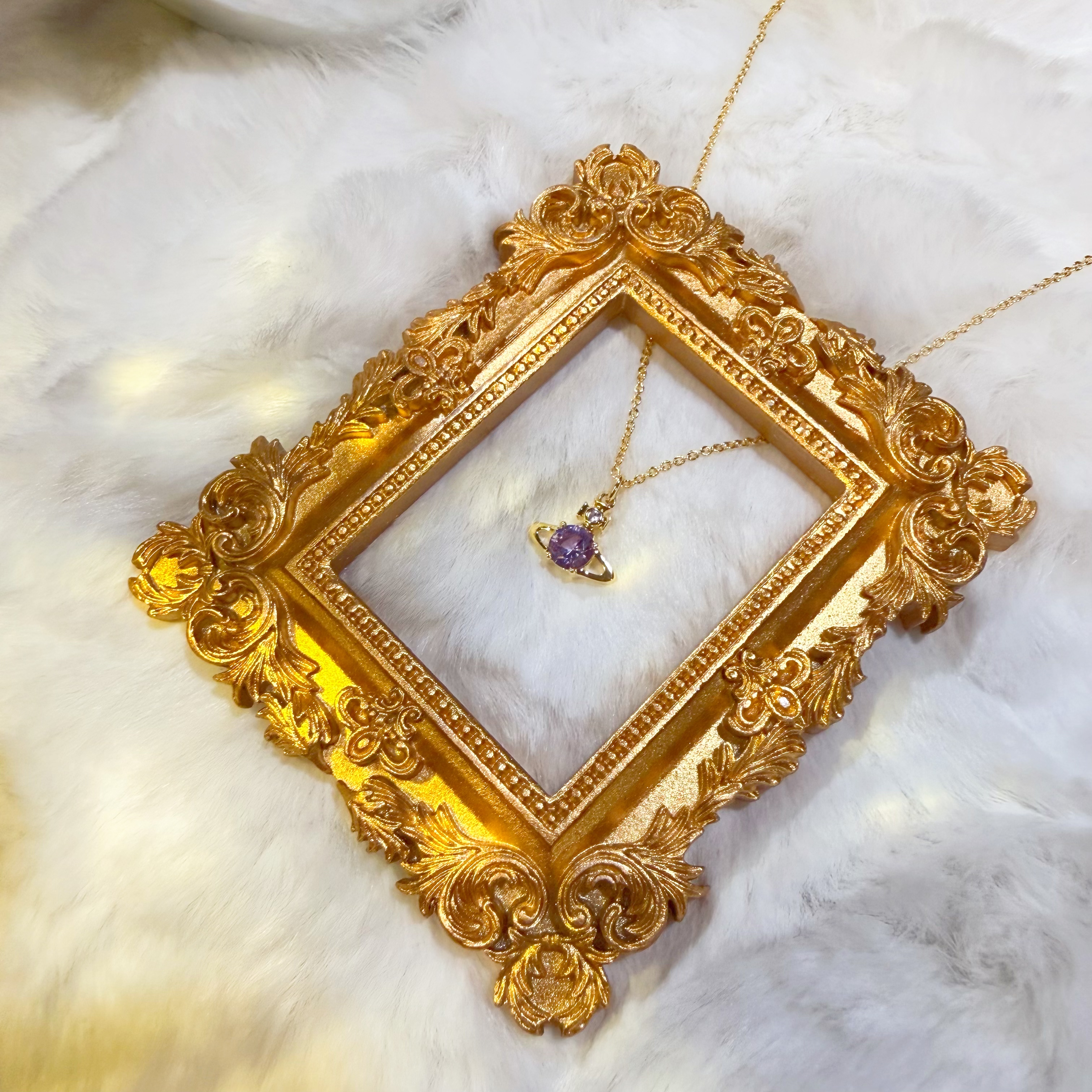 Vivienne Westwood Reina necklace purple/g