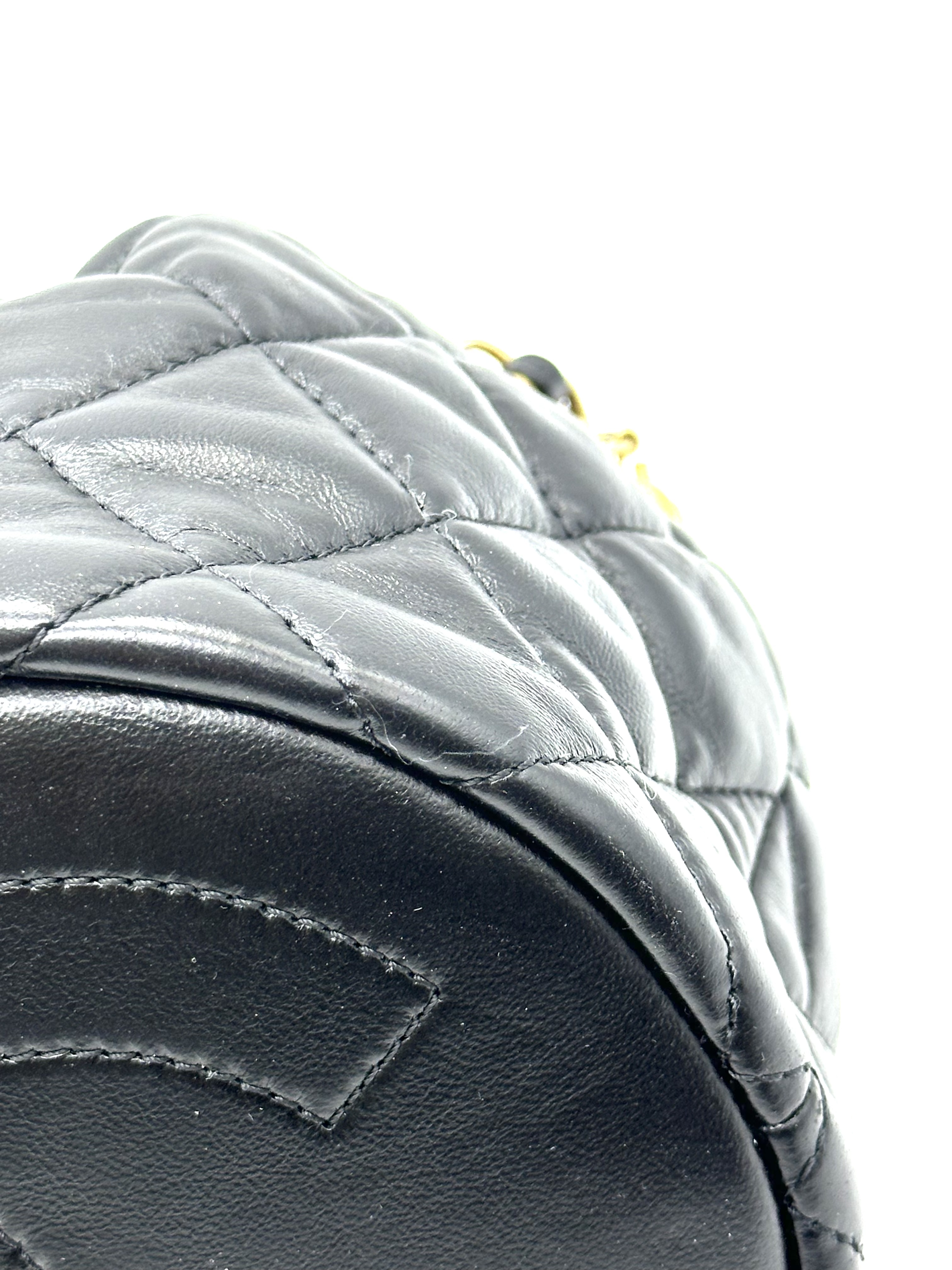 Pre-Owned CHANEL Lambskin Quilted CC Drawstring Bucket Bag / Product Code: 26050616