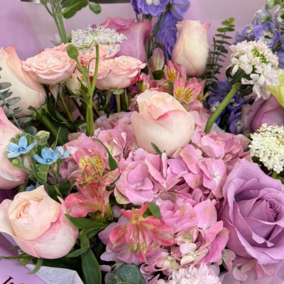 玫瑰 繡球 花束