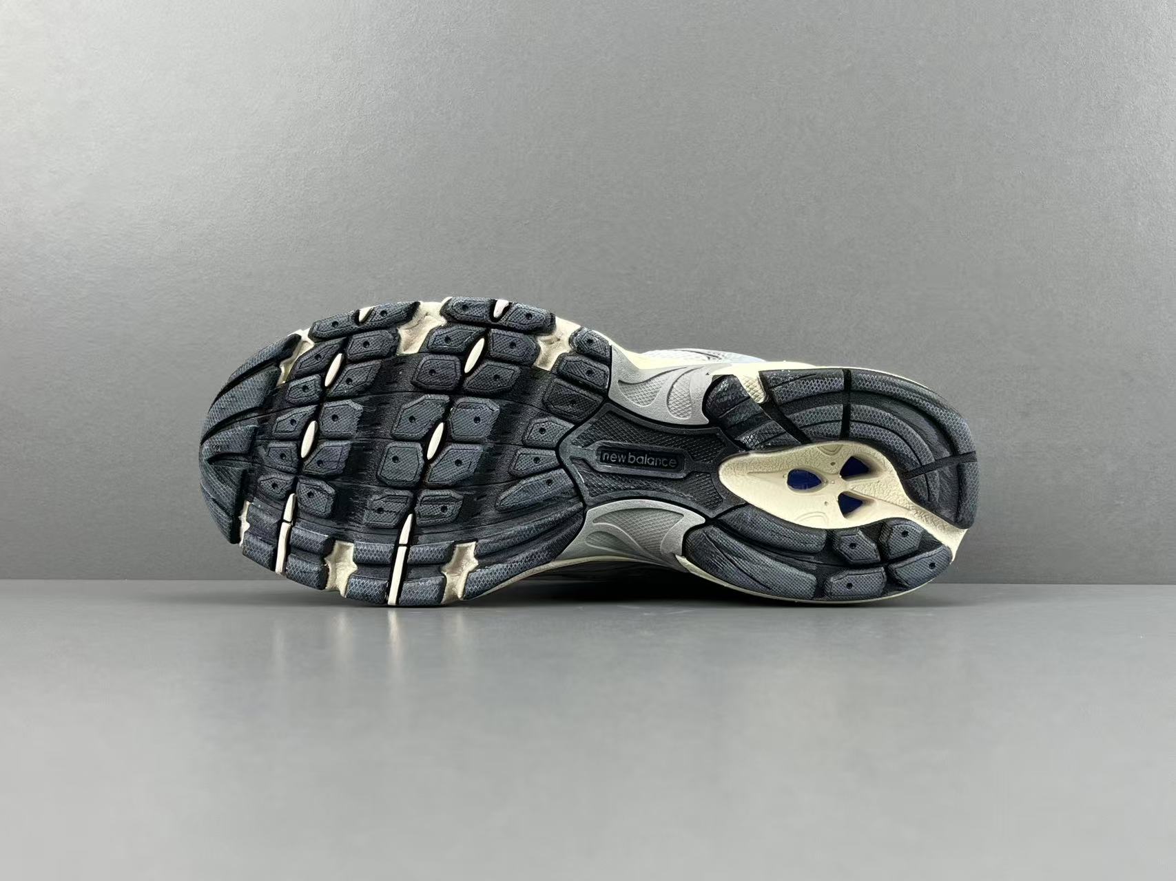 New Balance 530 M530TG