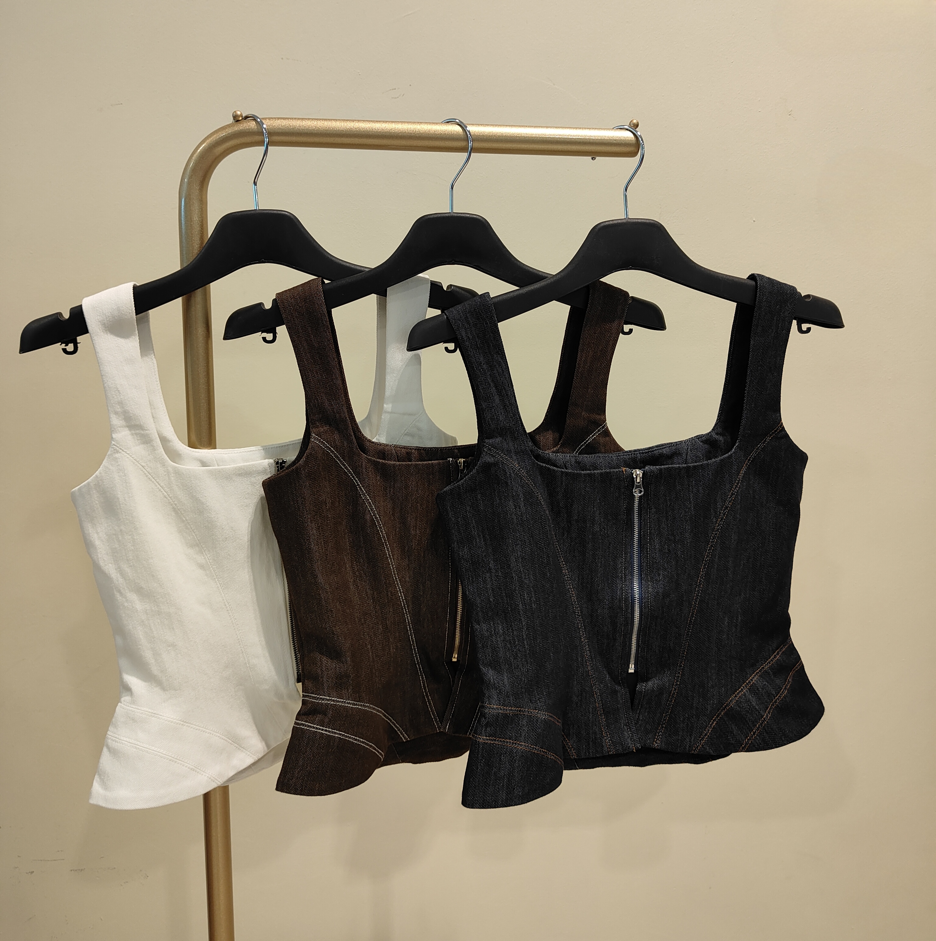 吊带牛仔上衣 2700