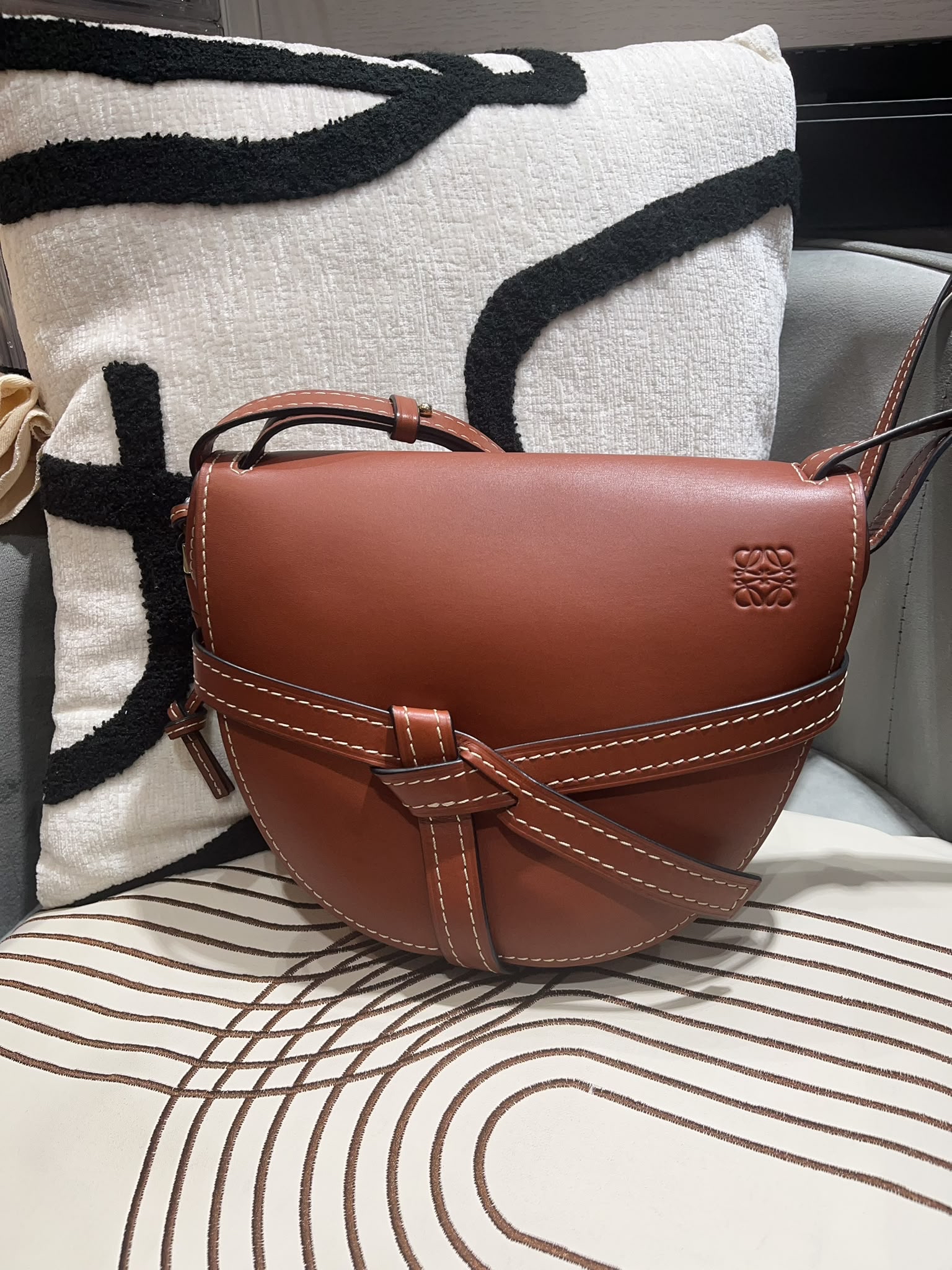 Loewe Gate Small Calfskin Shoulder Bag 100%Authentic, 95%New ☑️Dust bag