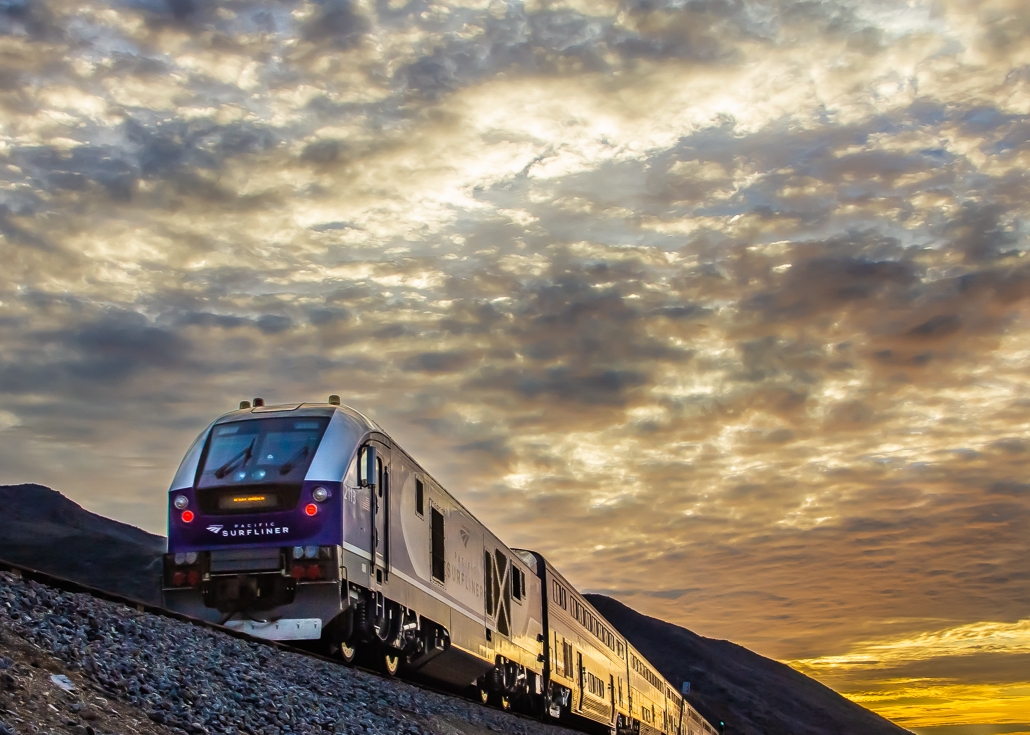 太平洋衝浪者號 The Pacific Surfliner Kato增節車廂四節一套