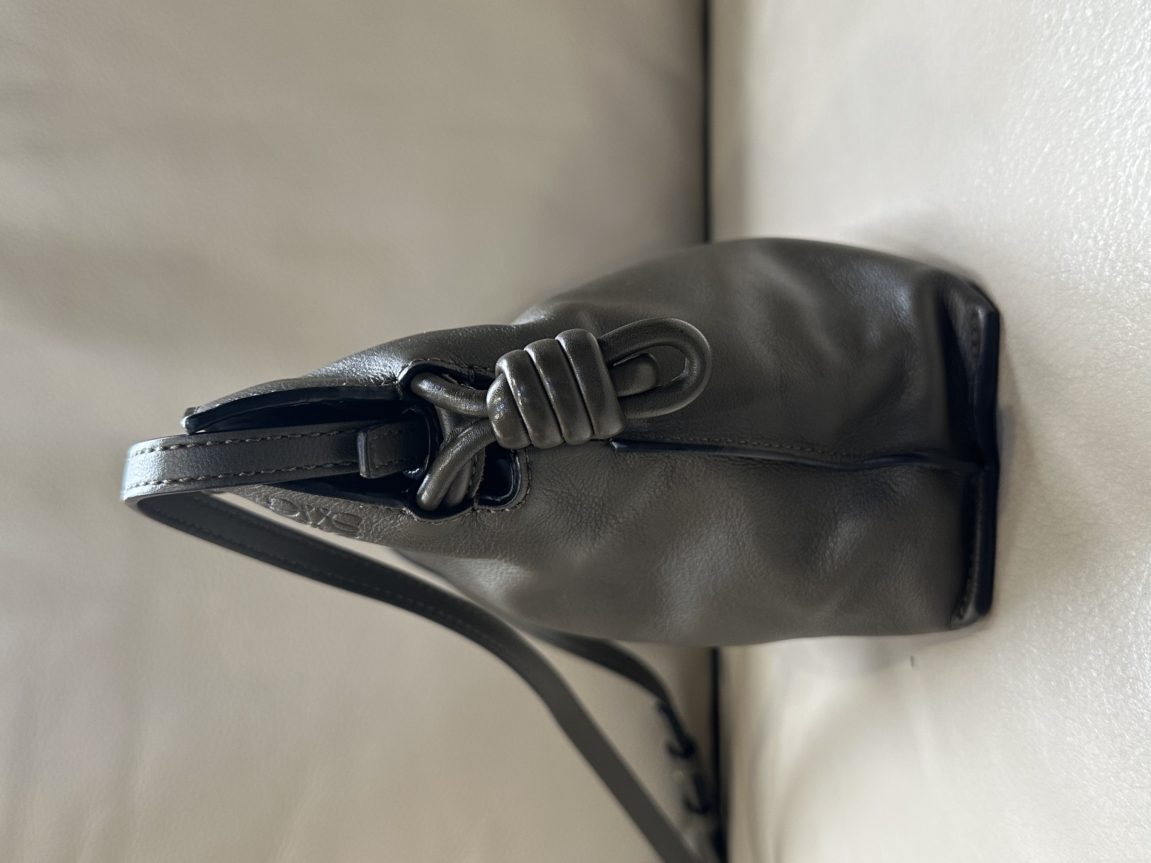 Pre-owned LOEWE Leather Flamenco Bag / Product Code: 26040515