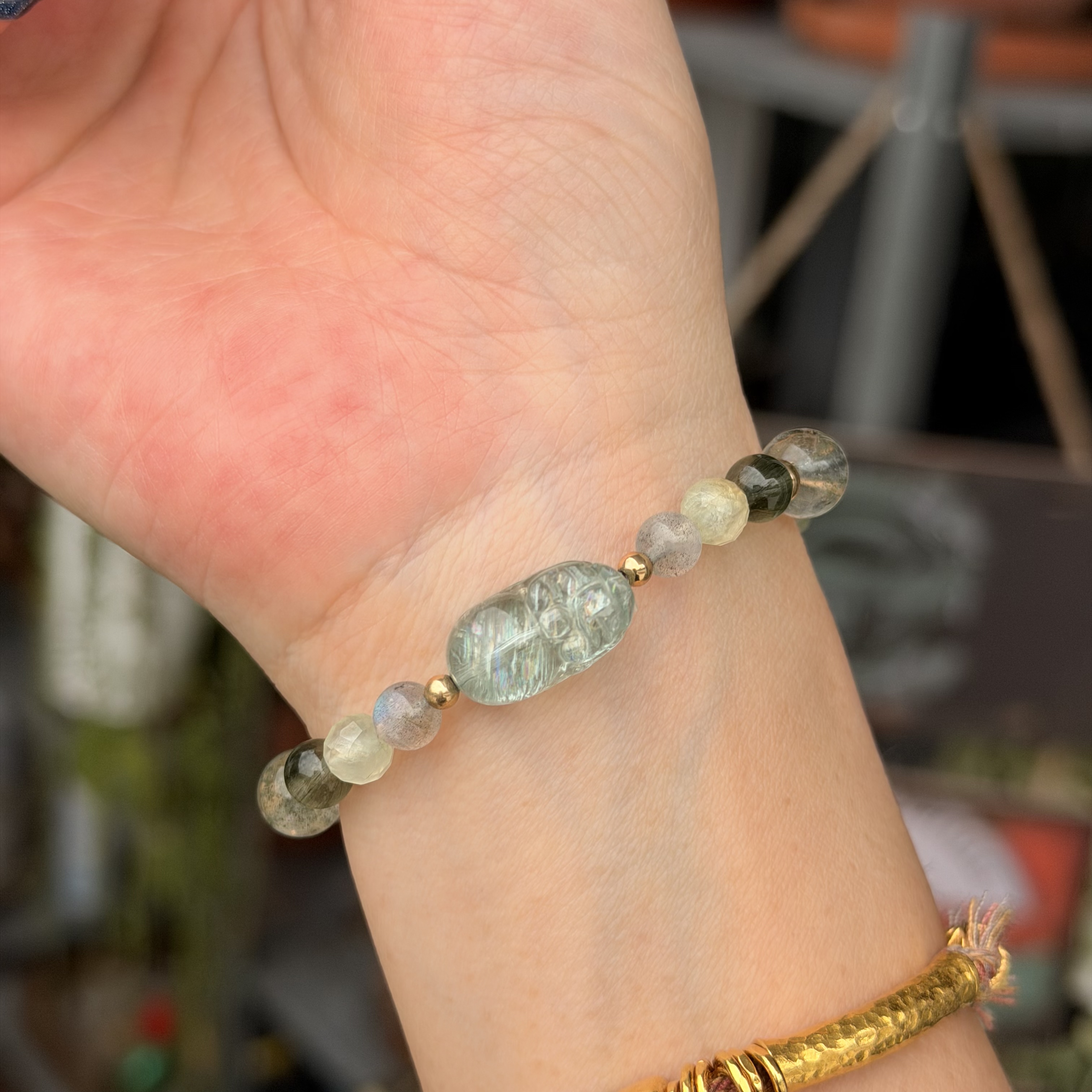 綠柱石貔貅襯水晶手串