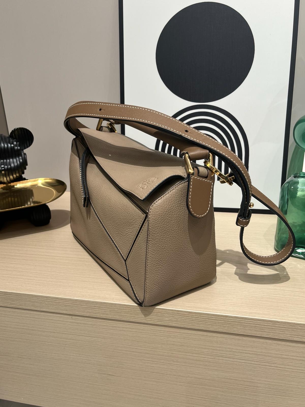 Loewe Puzzle Small Sand 100%Authentic, 98%New ✅Dust bag