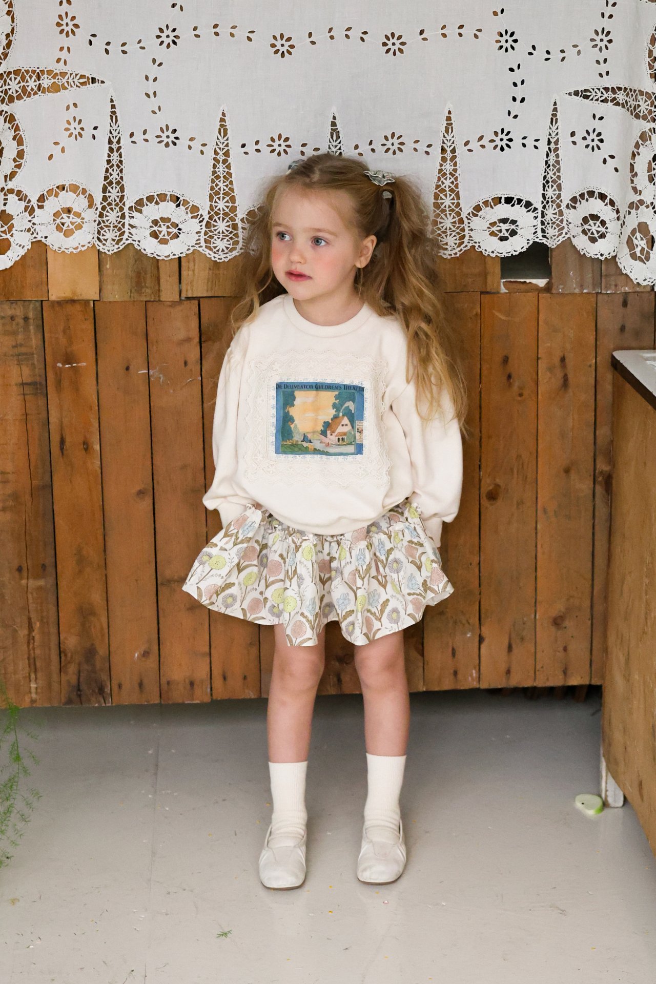 Lace Top / 花花短裙