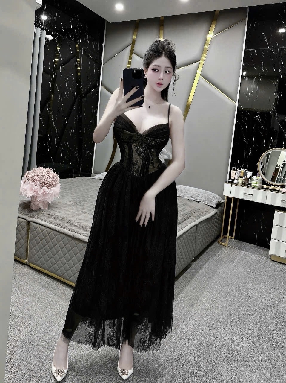 黑色蕾絲束身連身裙
