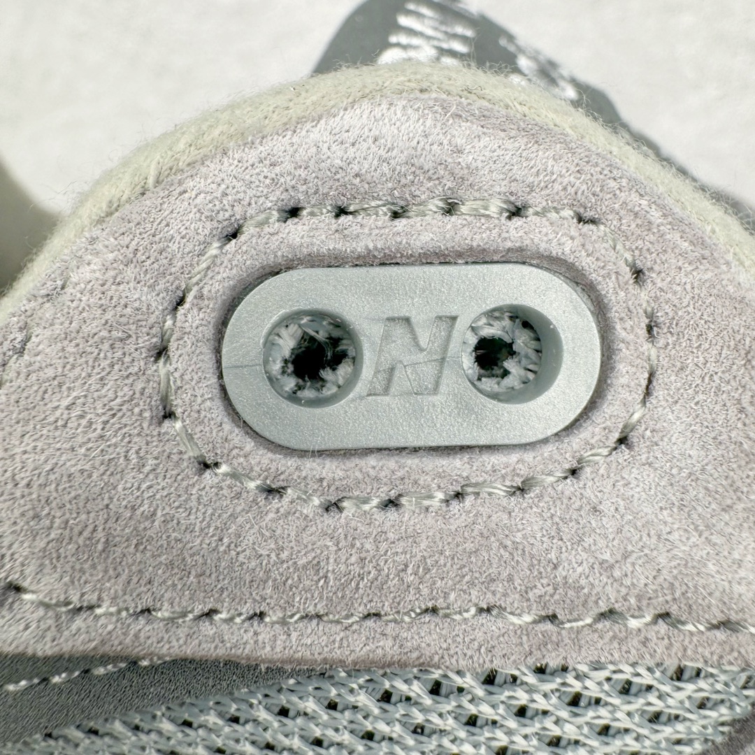 New Balance 993 MR993GL