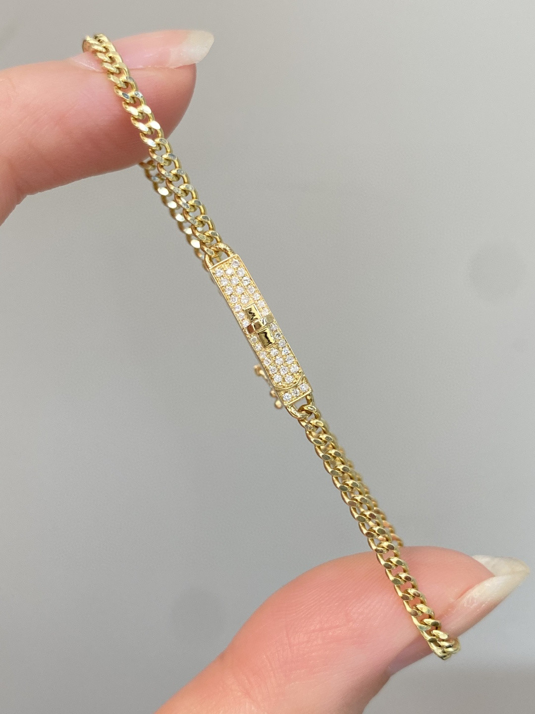 18K Diamond Bracelet 