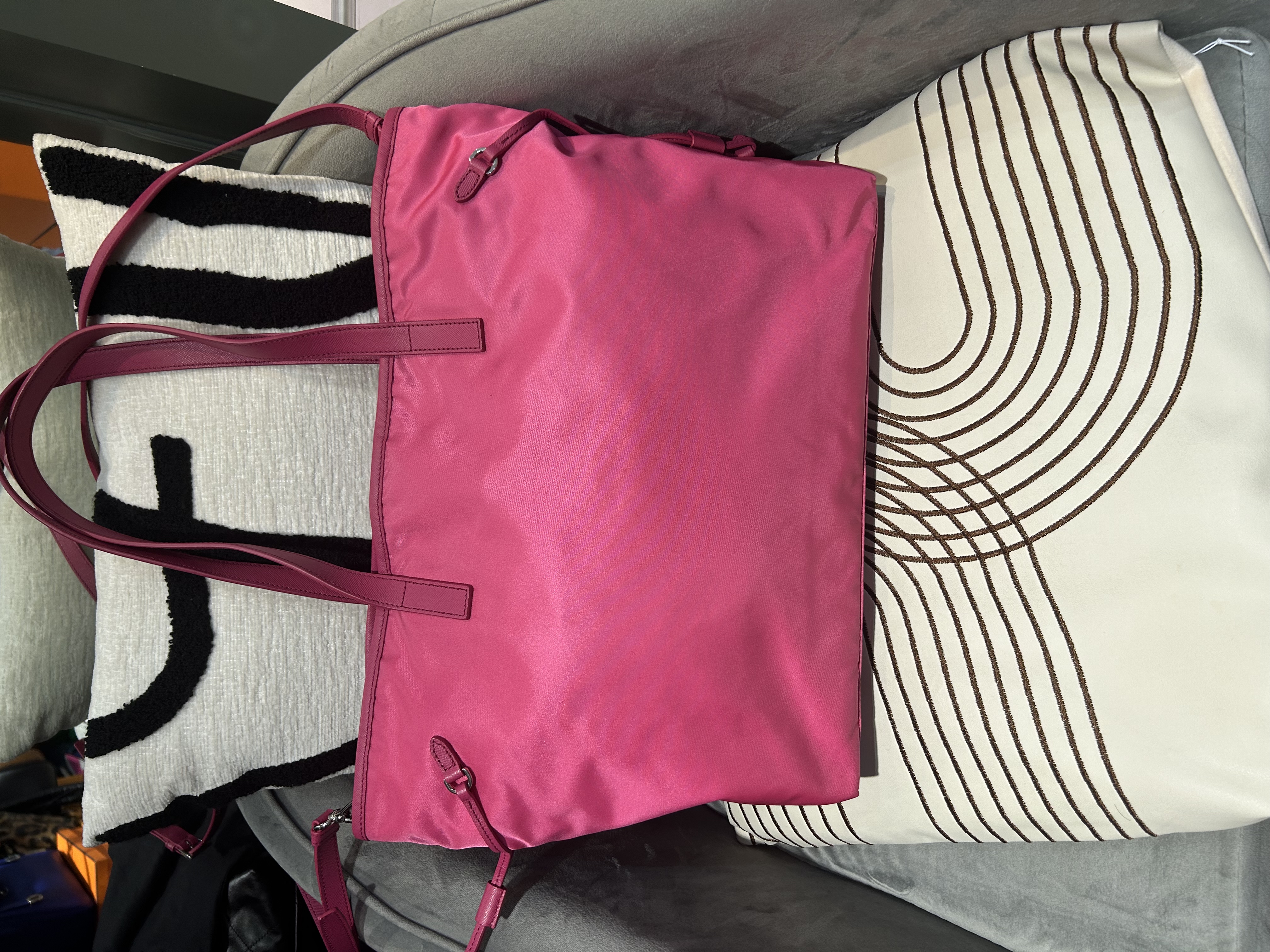 Prada Nylon 2Way Bag tote bag 100%Authentic, 98%New ☑️Dust bag