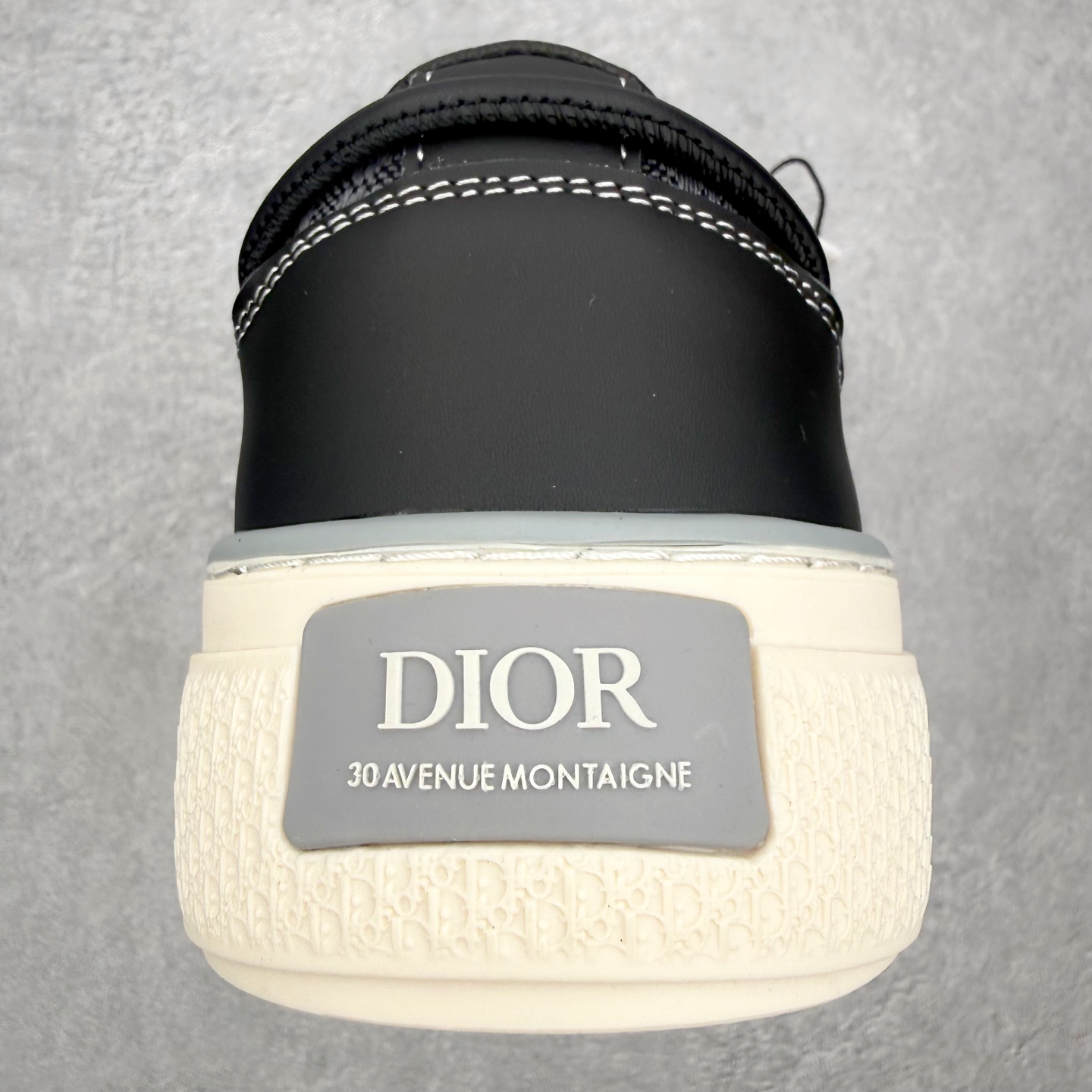 Dior B33