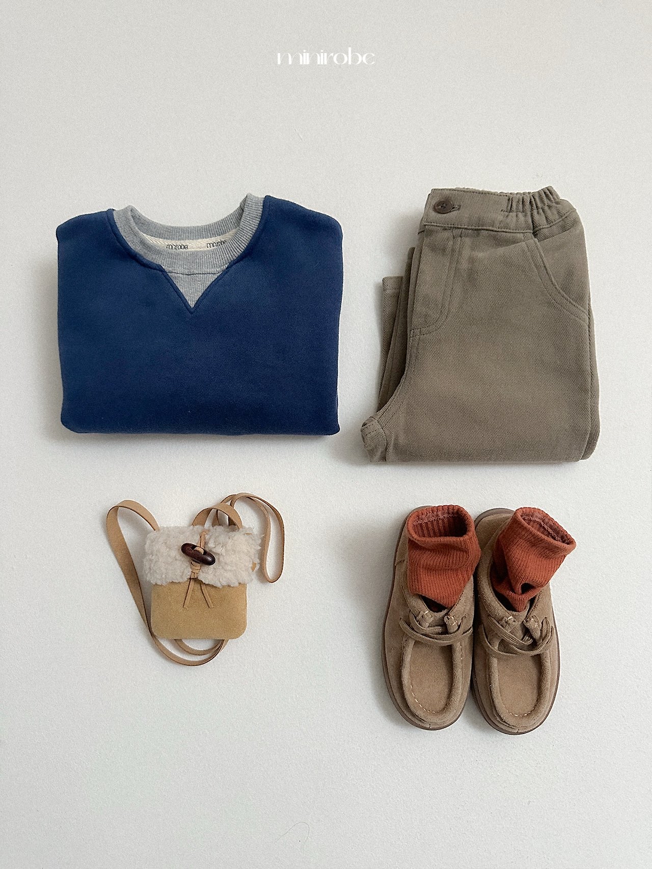 Mnirobe | Two-Tone Sweatshirt