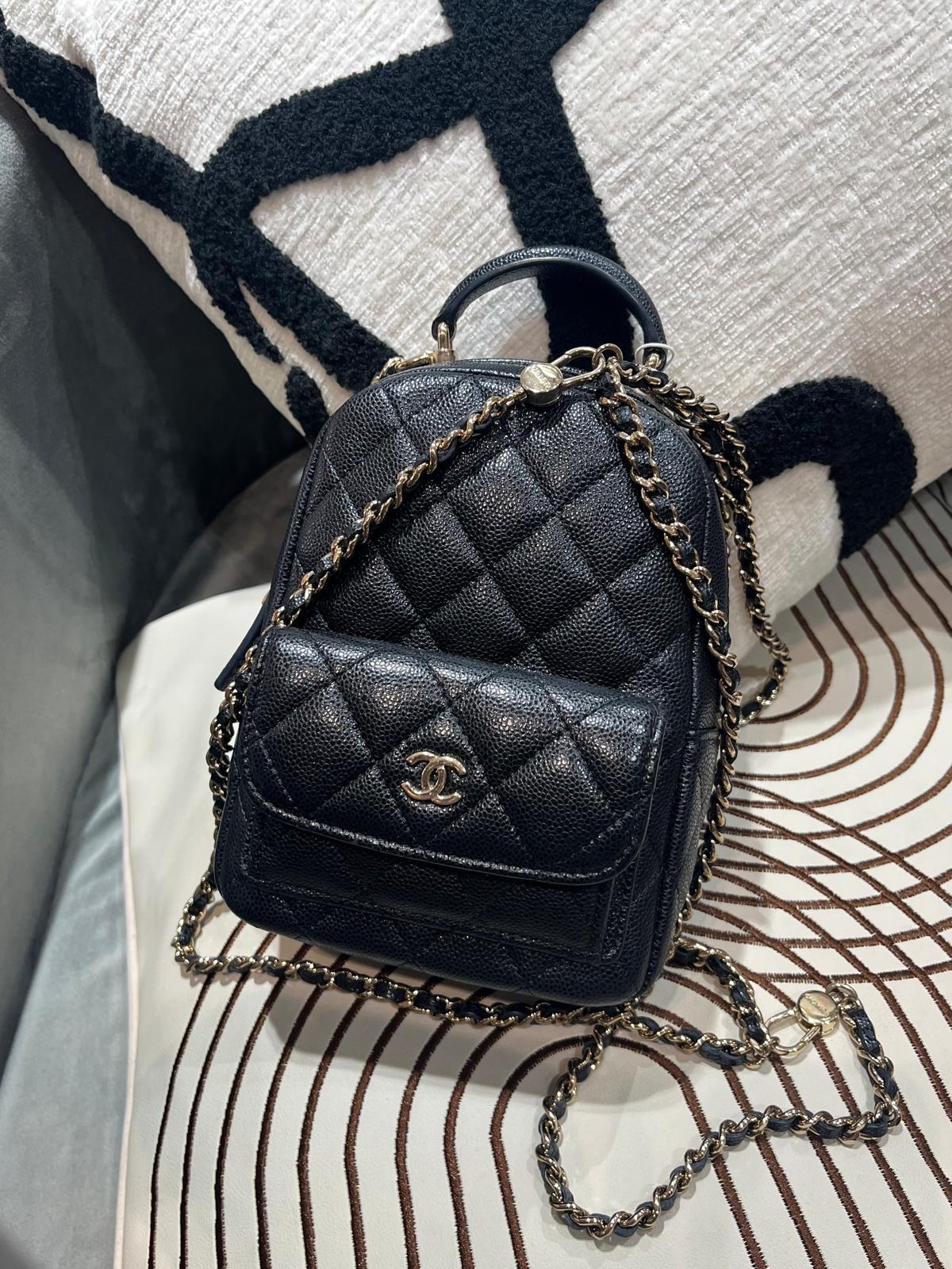 Chanel mini backpack 黑色荔枝牛皮淡金扣迷你背囊24C,100%Authentic,98%new ✅晶片✅dust bag✅box