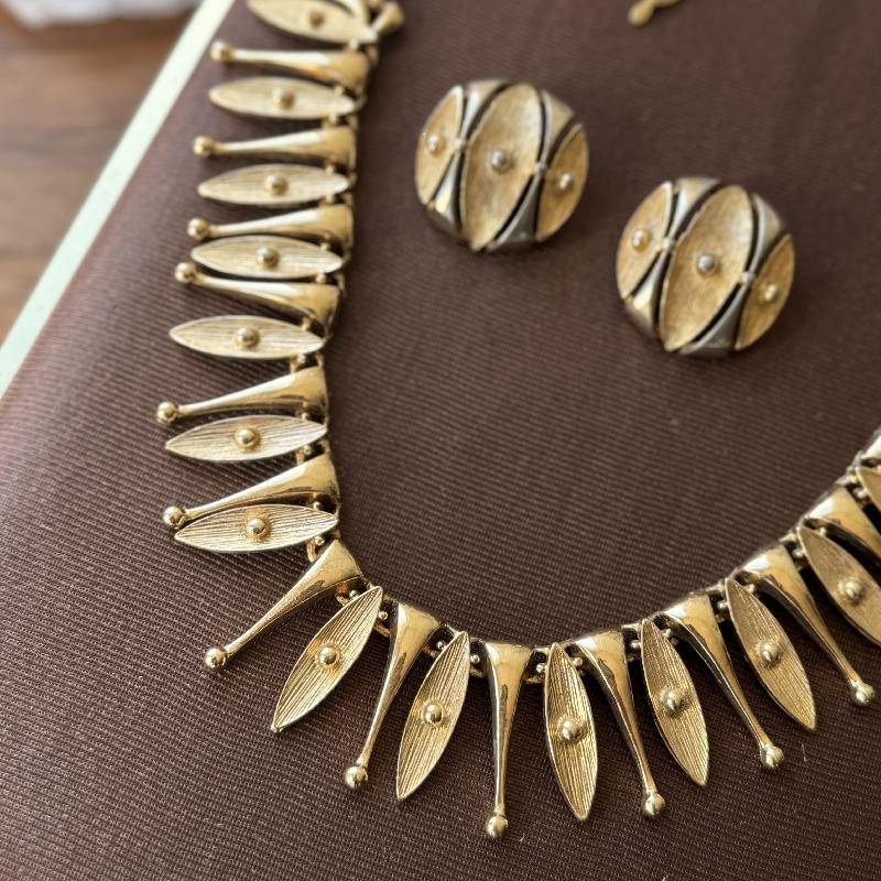 Vintage 1962 Sarah Coventry "EGYPTIAN TEMPTRESS" Statement Necklace and Clip Earrings Set (MT2146)
