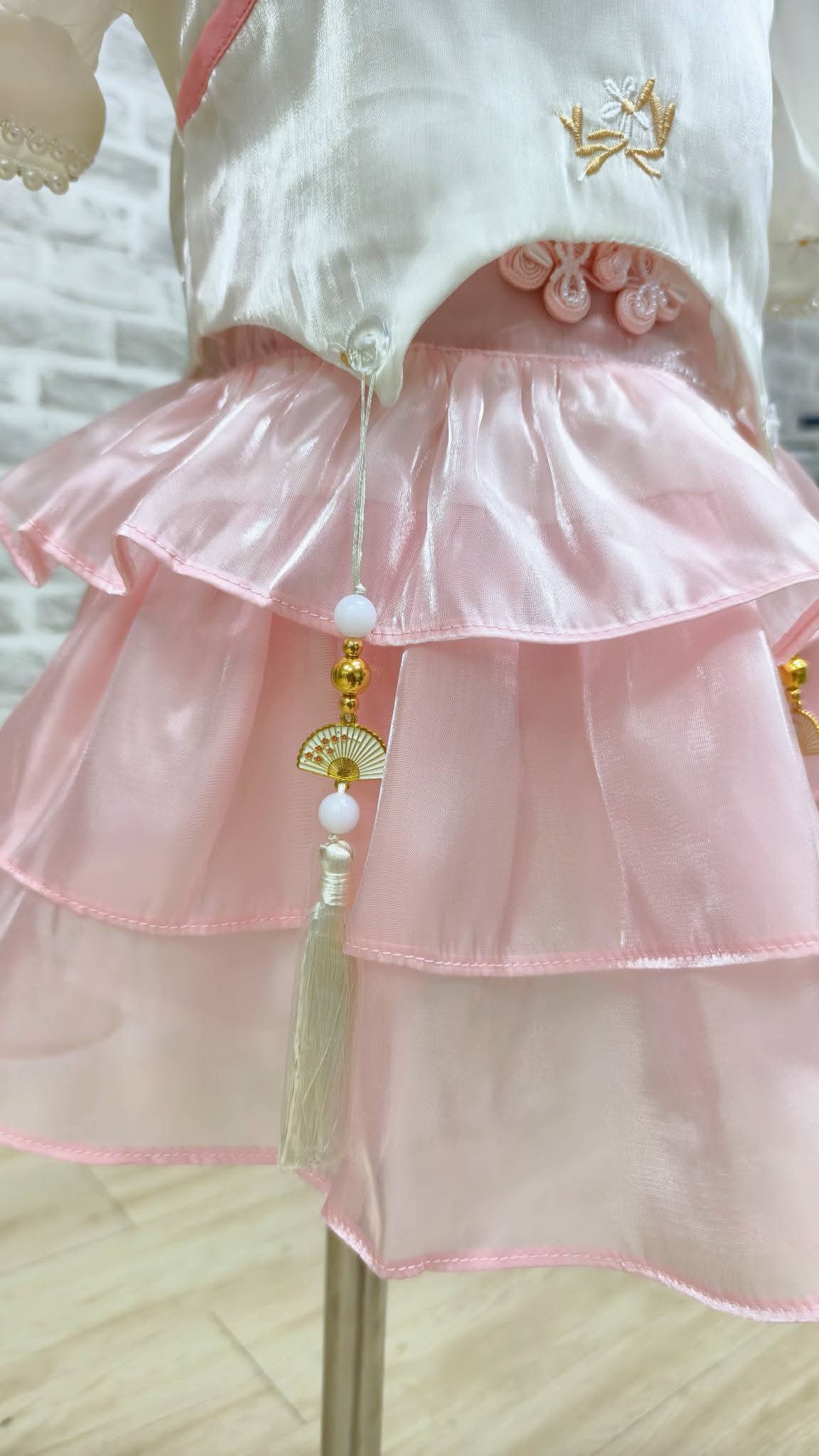A16 女童新中式盘扣套装