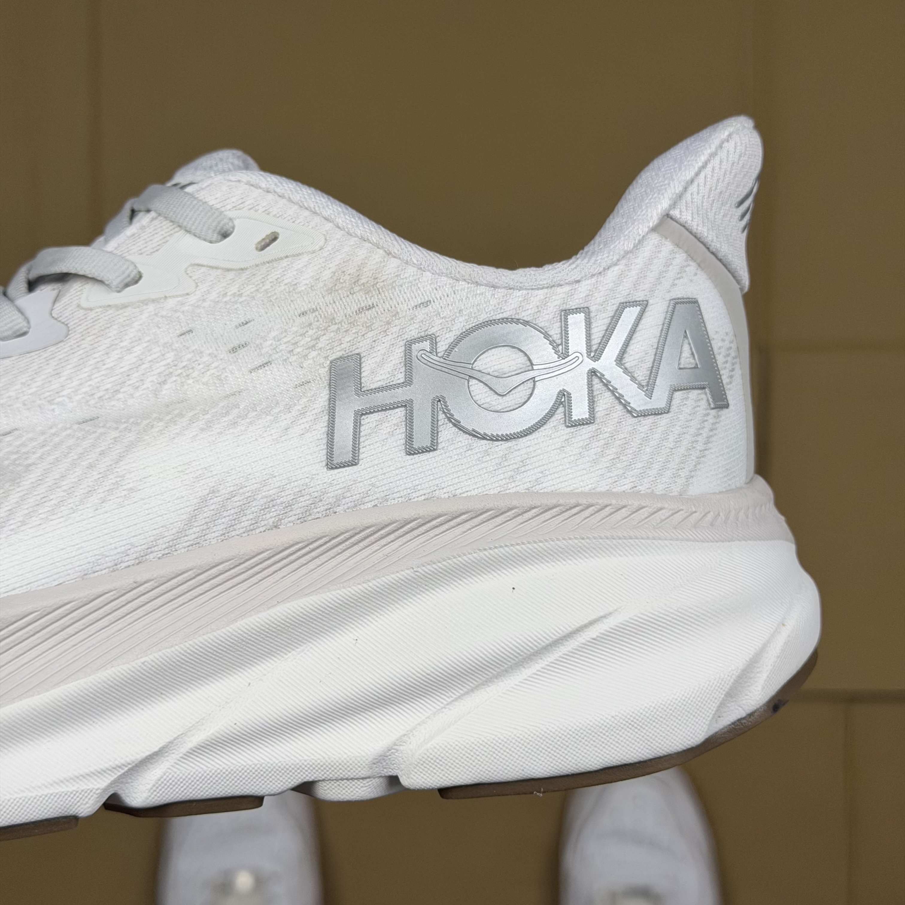 Hoka Clifton 9