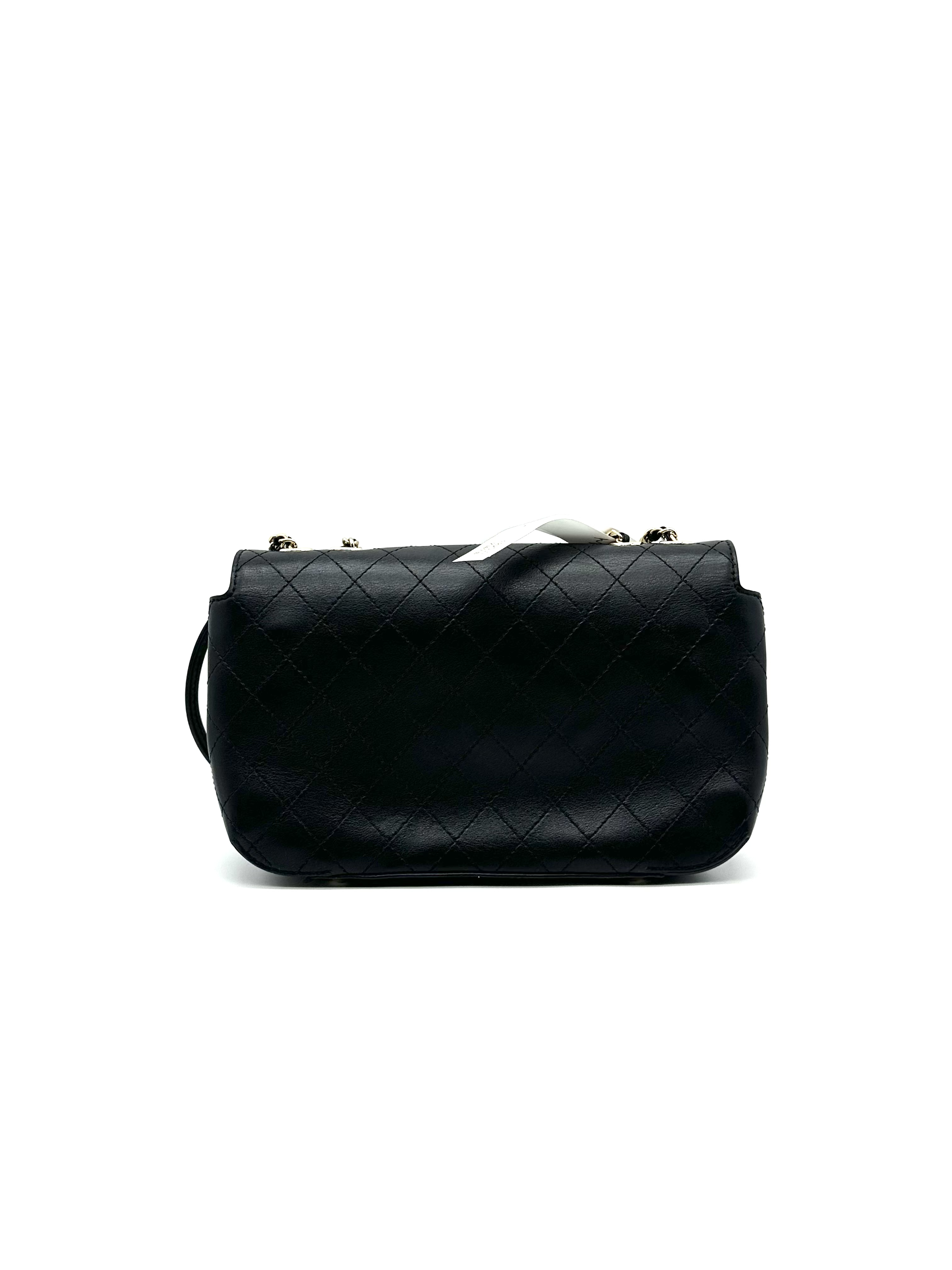 Pre-Owned Chanel Calfskin Stitched CC Case Flap Bag / Product Code: 26040910