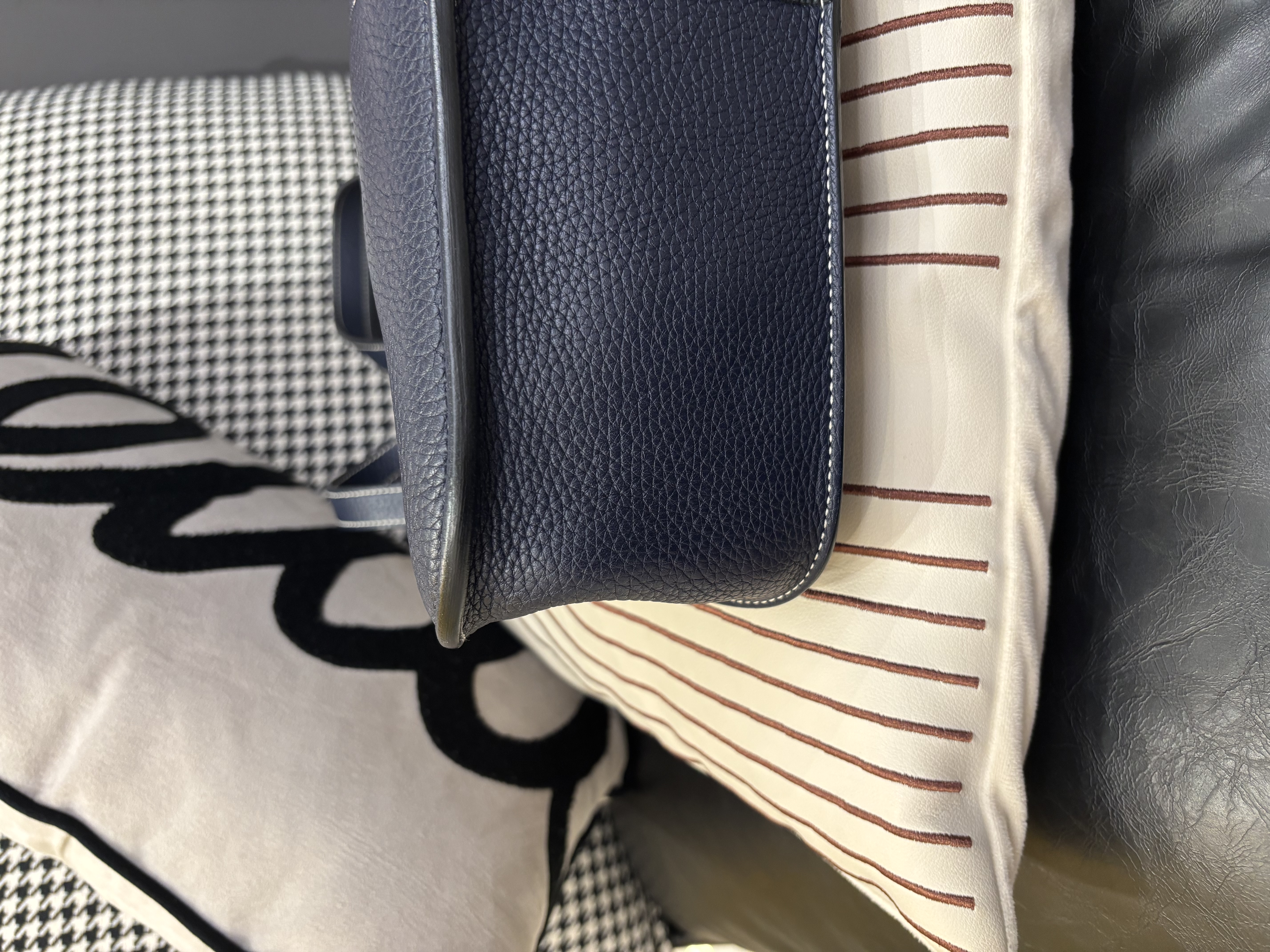 Hermes halzan 31 Stamp T 7L Bleu De Malte 100%Authentic, 95%New✅Dust bag