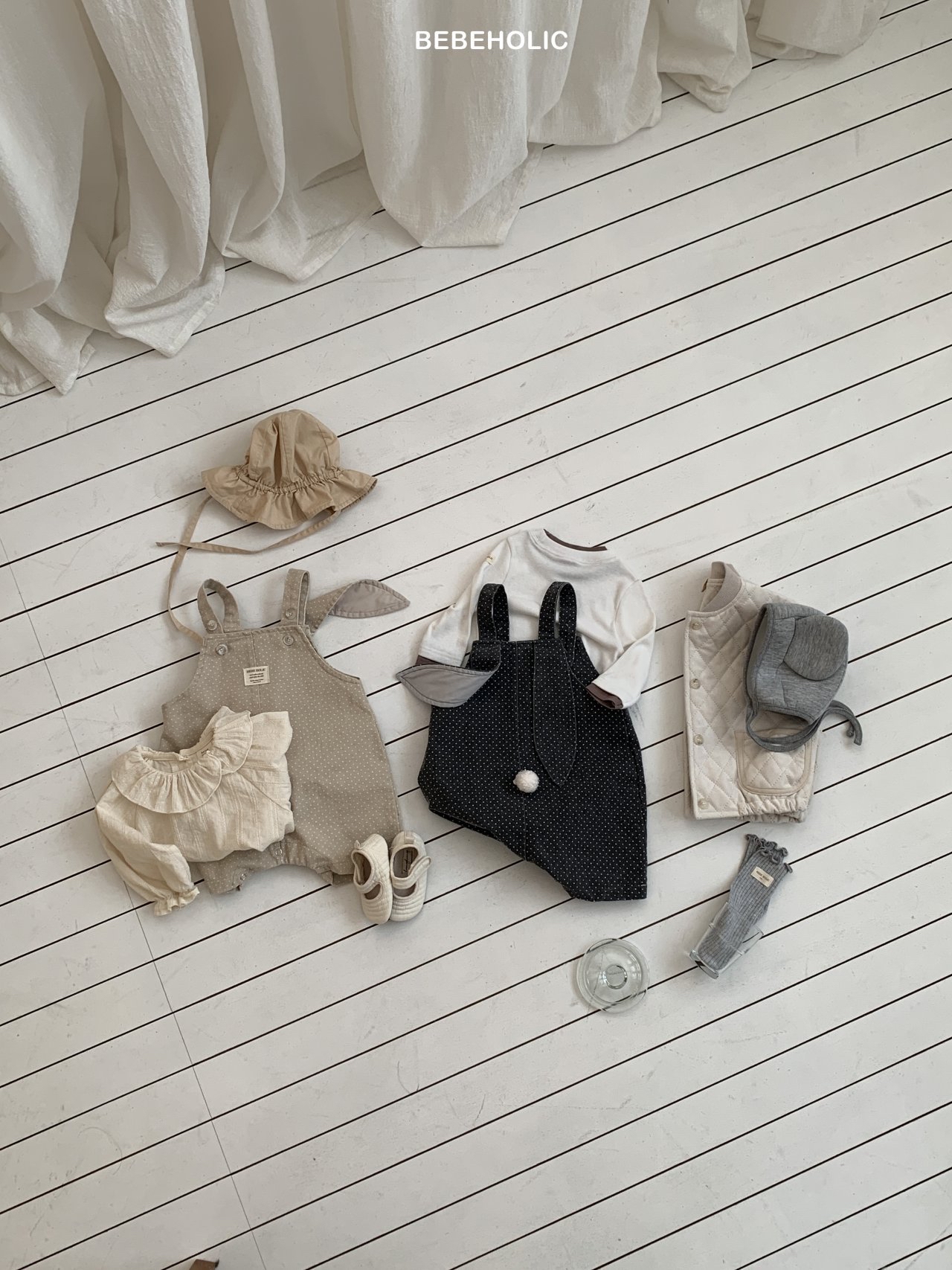 🌸預訂 韓國直送🌸🇰🇷BEBEHOLIC兩色兔耳造型波點吊帶連身褲