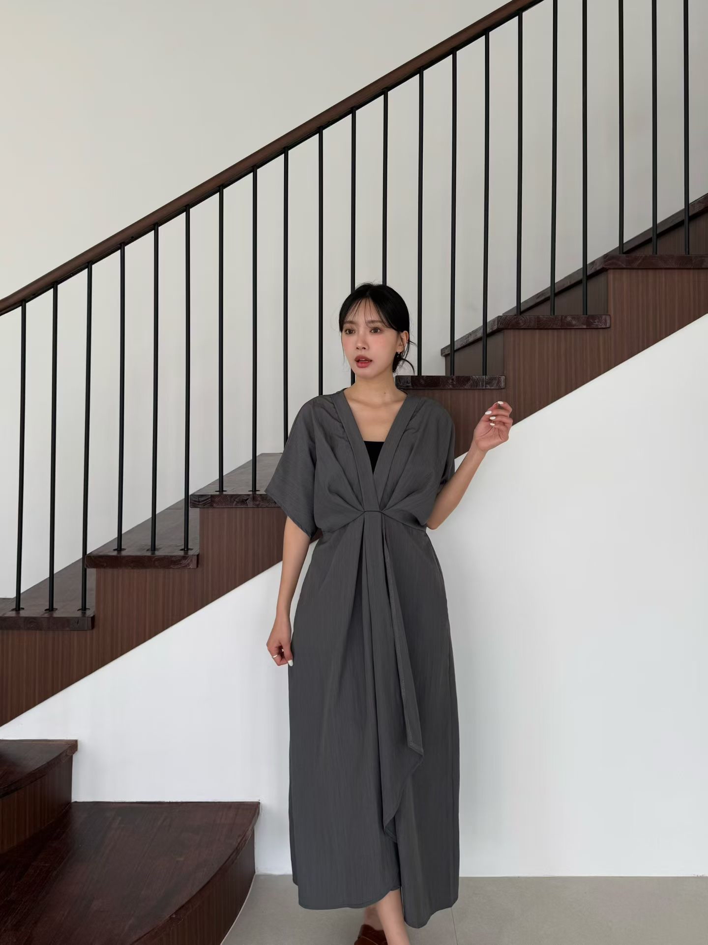 M24 V 領扭結垂墜感連身長裙