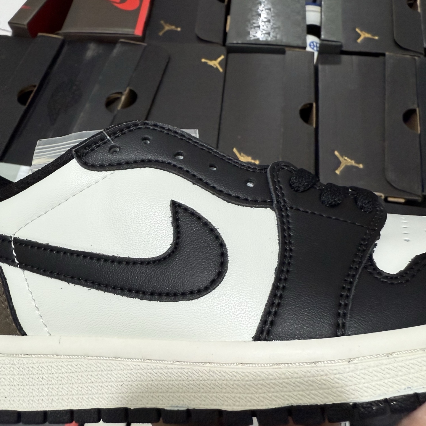 Nike Air Jordan 1 Low "Mocha" CZ0790-102