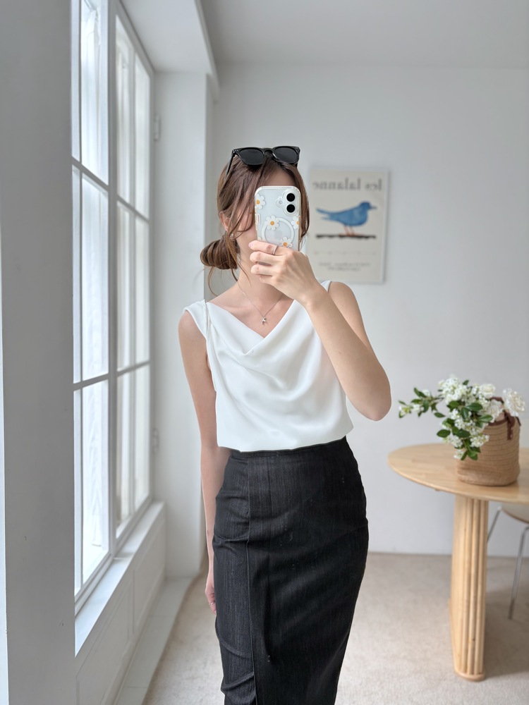 Front Slit Pencil Skirt (Black)