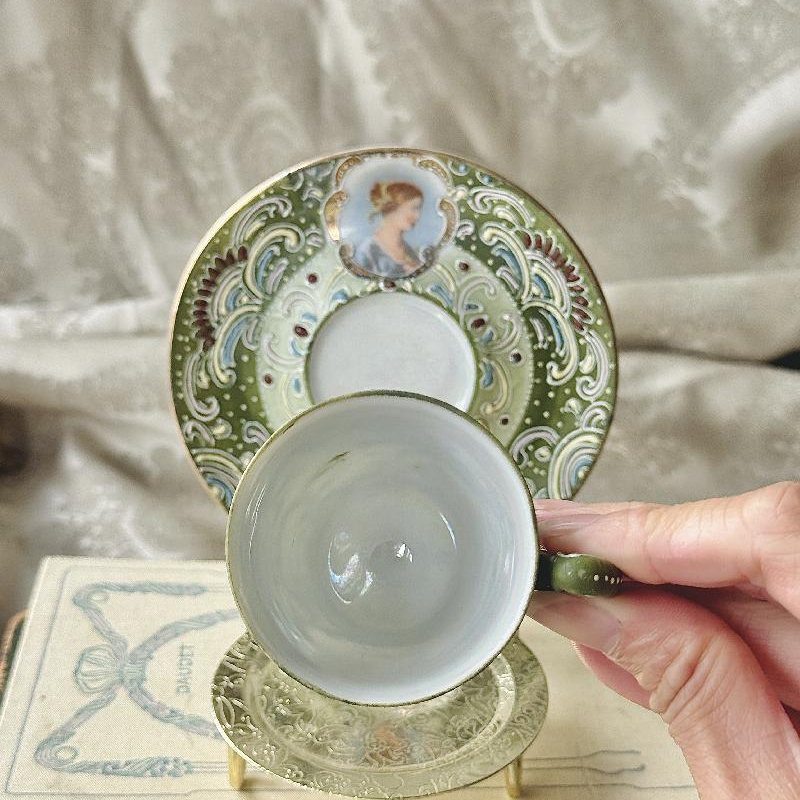 C.a. 1940-50s Ardalt Japan Handpainted Demitasse / Expresso Cup Set Duo (MT2466)