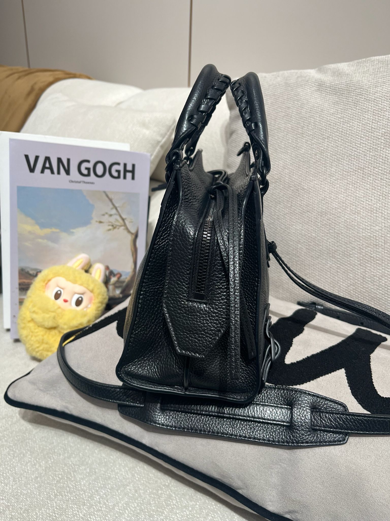 Balenciaga Classic Neo city 100%Authentic, 98%New ✅Dust bag