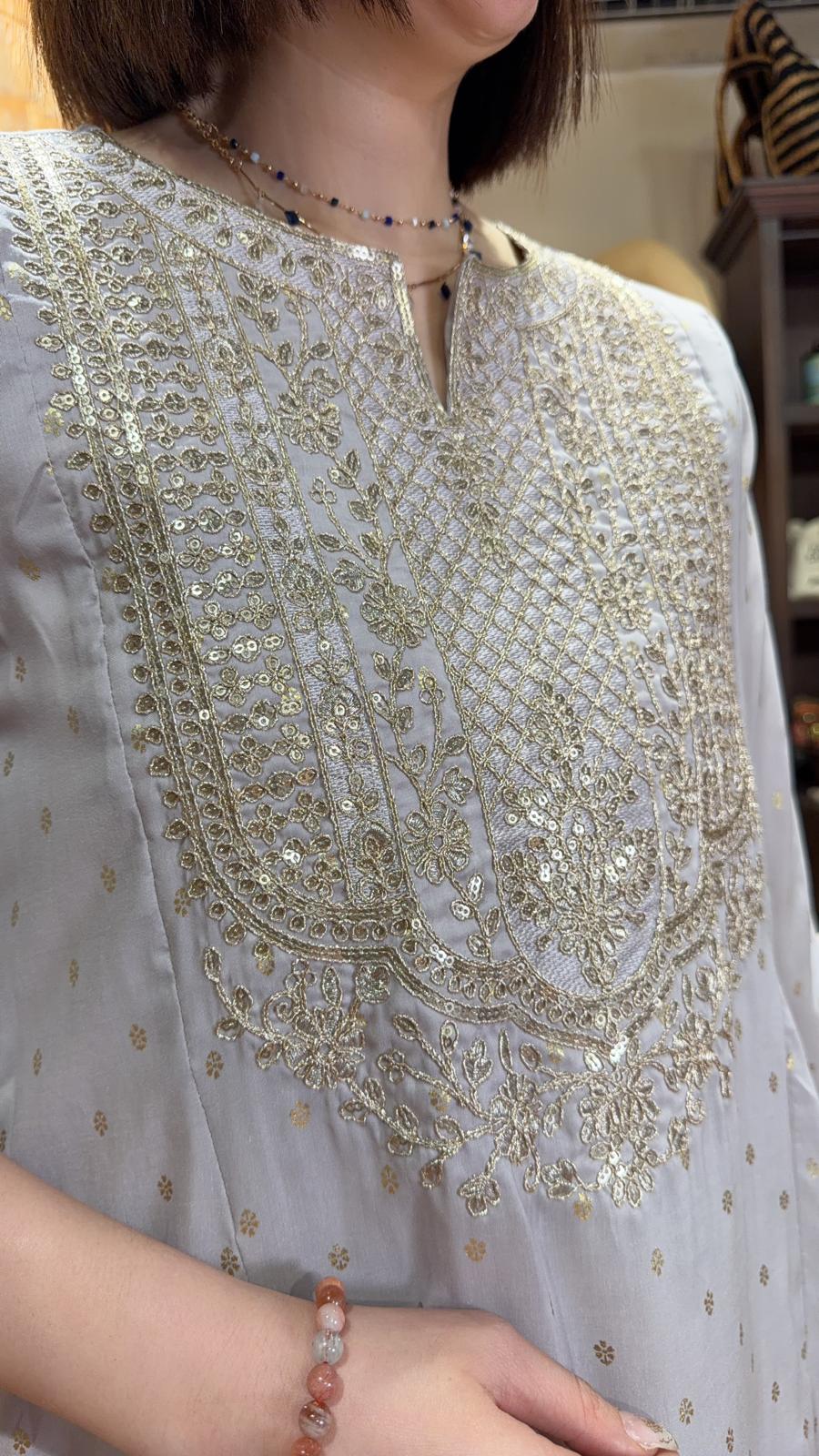 2518 Light Lavender A-Line Golden Emb. OP