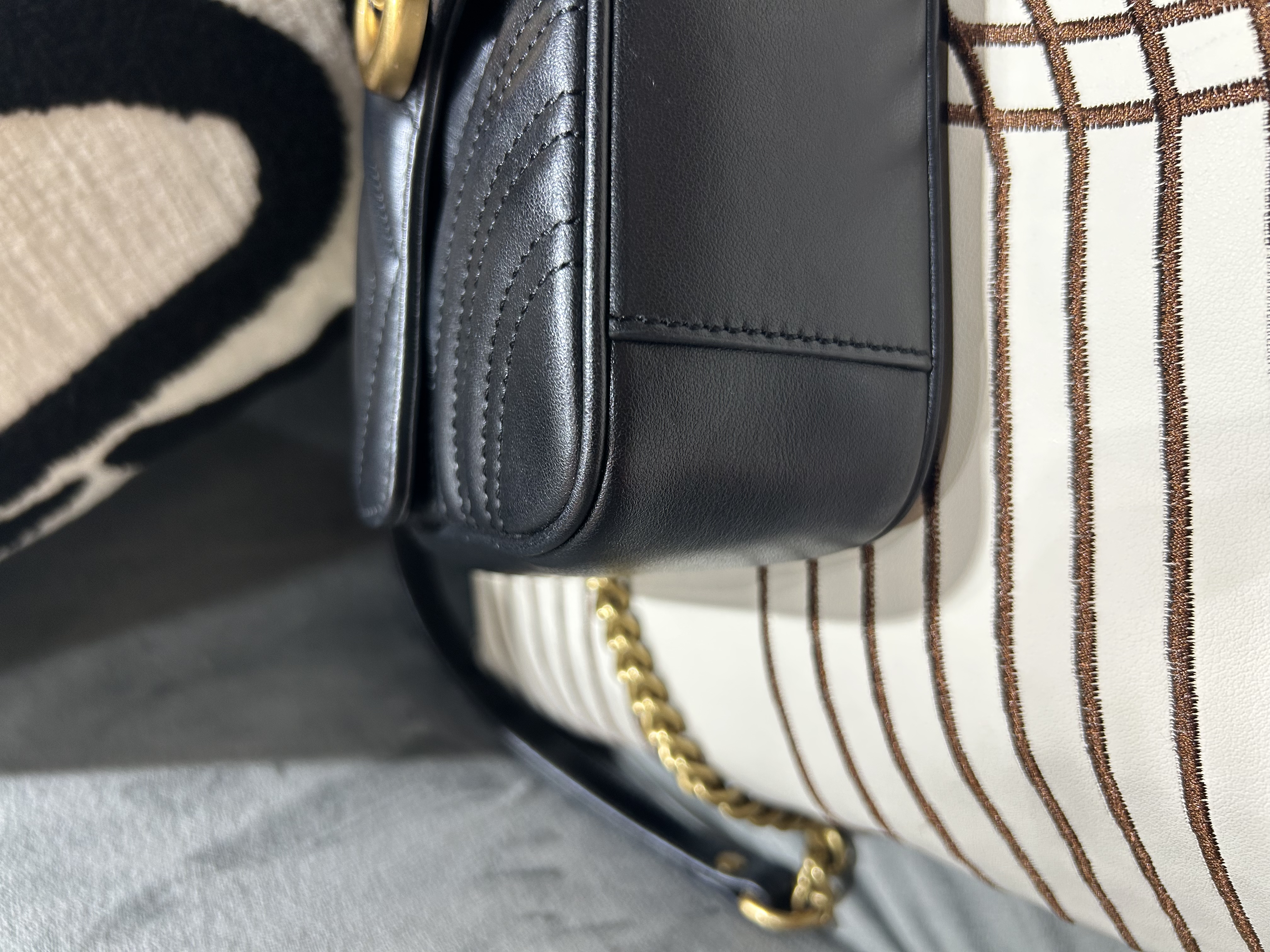 GUCCI GG MARMONT Shoulder Bag FLAP BAG 黑色牛皮金扣446744 100%Authentic, 95%New ✅Dust bag