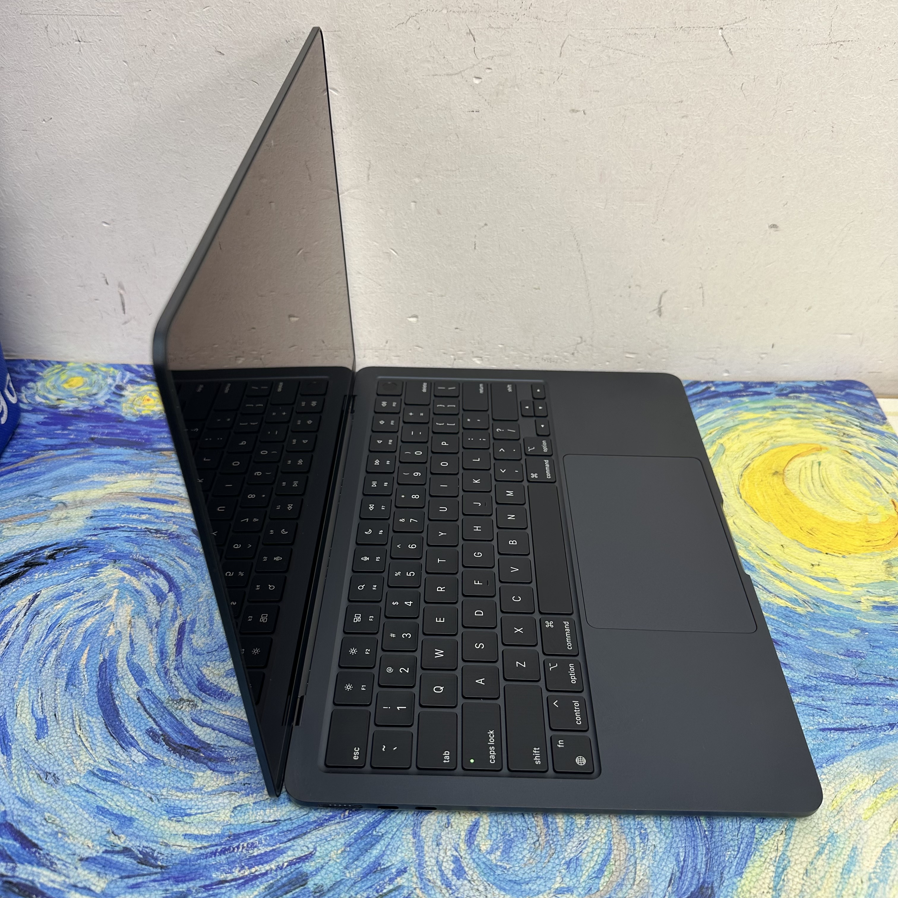 #5666 （深藍色🔥MacBook M2 Air )APPLE  MacBook Air M2 2023 M2 CPU/8GB Ram/256GB SSD/8核心GPU/Liquid Retina Mon/13.6吋/ 藍色/ Gaming Laptop / Notebook/ PC / Laptop / MacbookAir / MacBook Pro / MacBookPro /