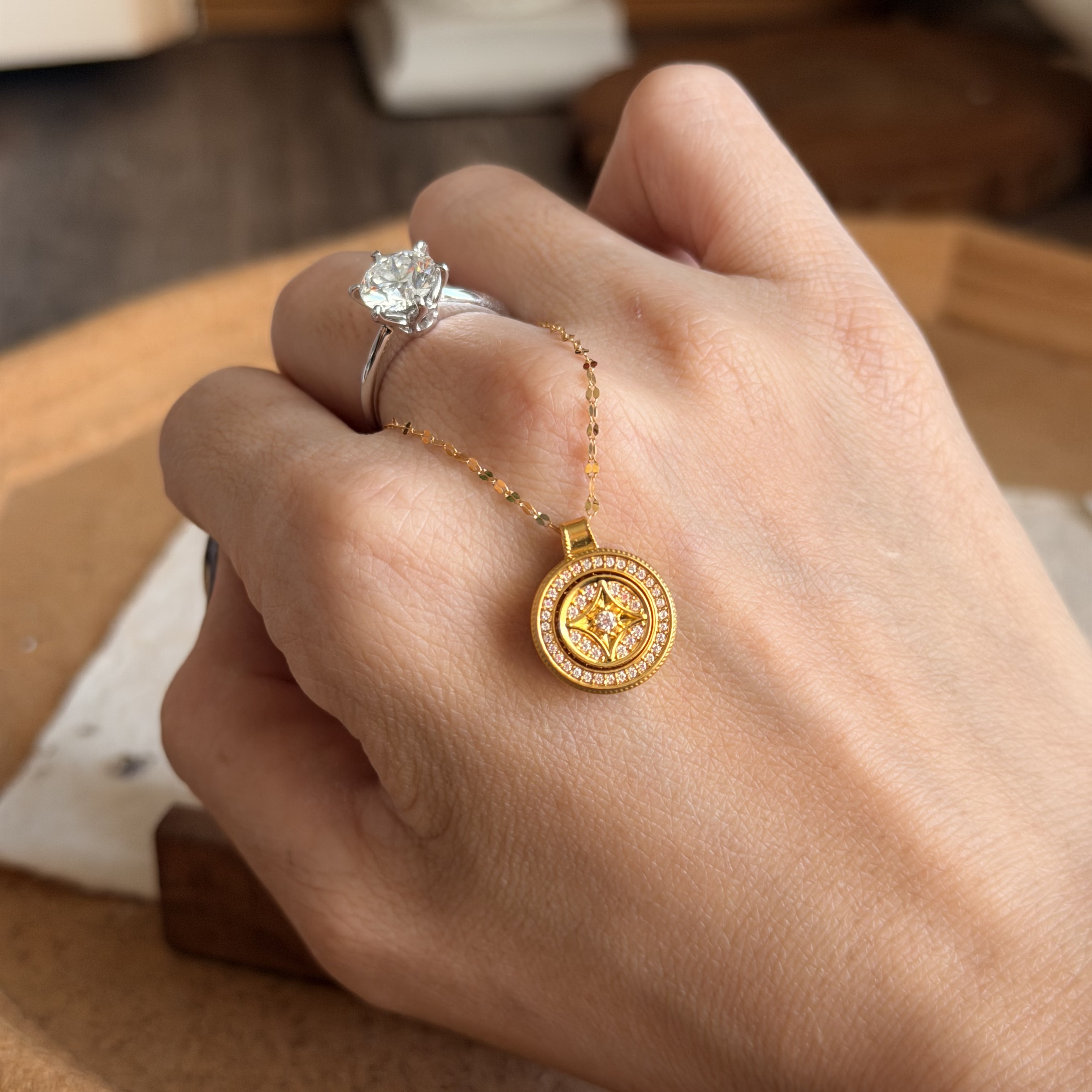 999硬金金錢吊墜（可轉動）