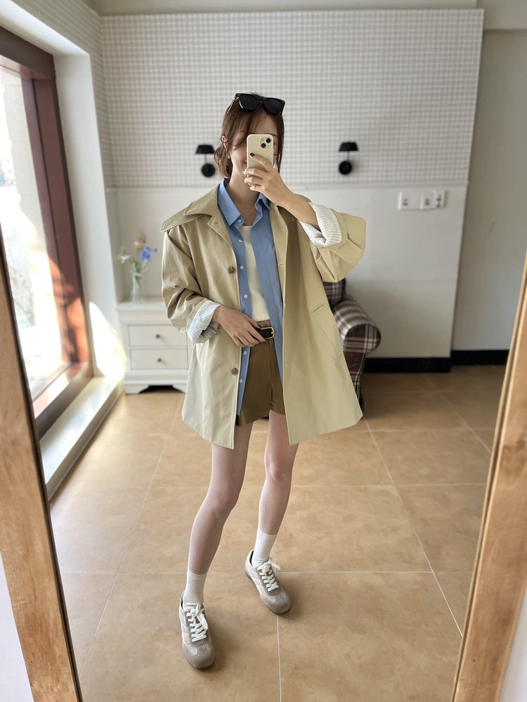 Stripe-Lined Relaxed Trench Coat (Beige)