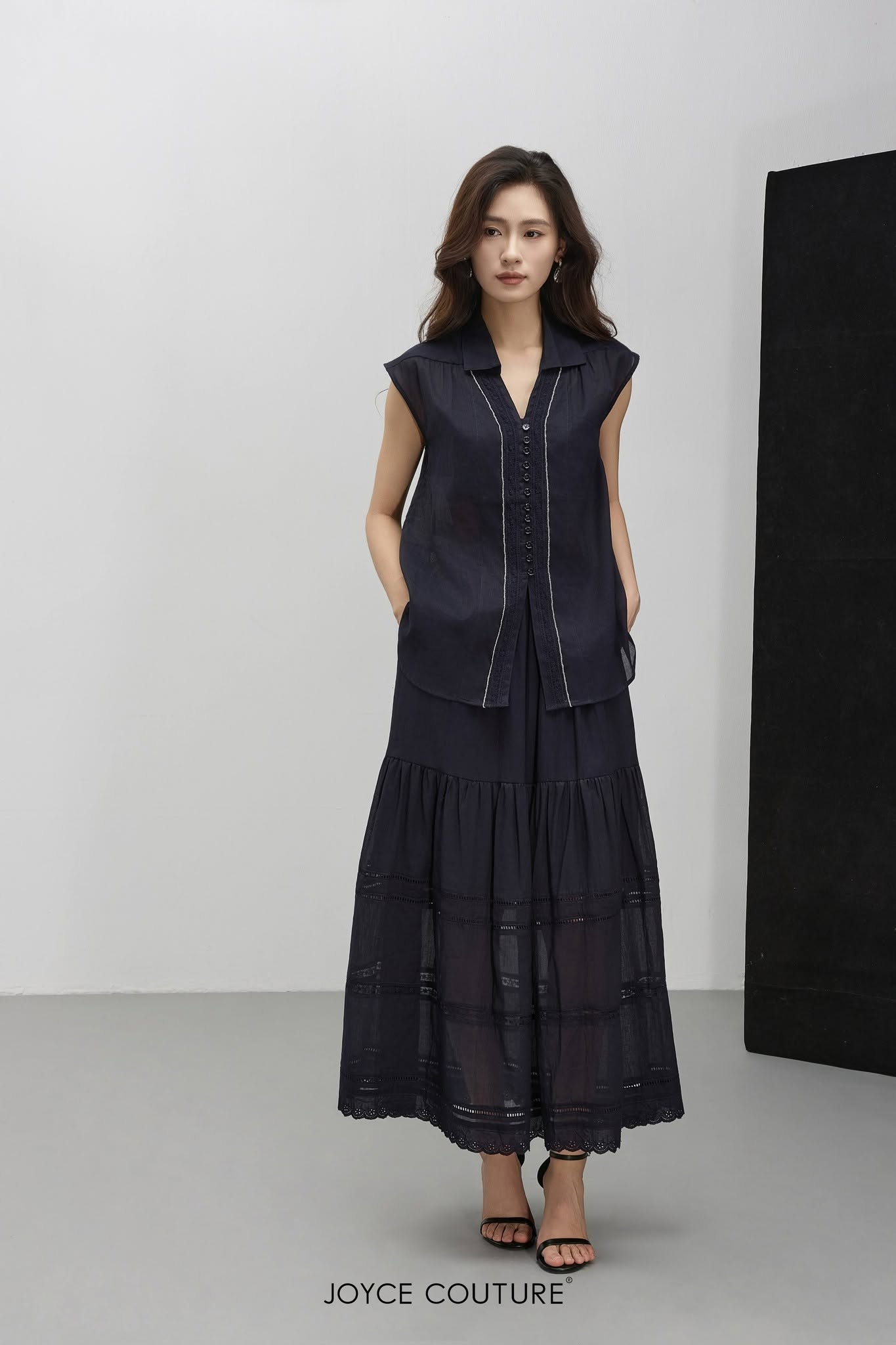 独家V字翻领上衣 T0720