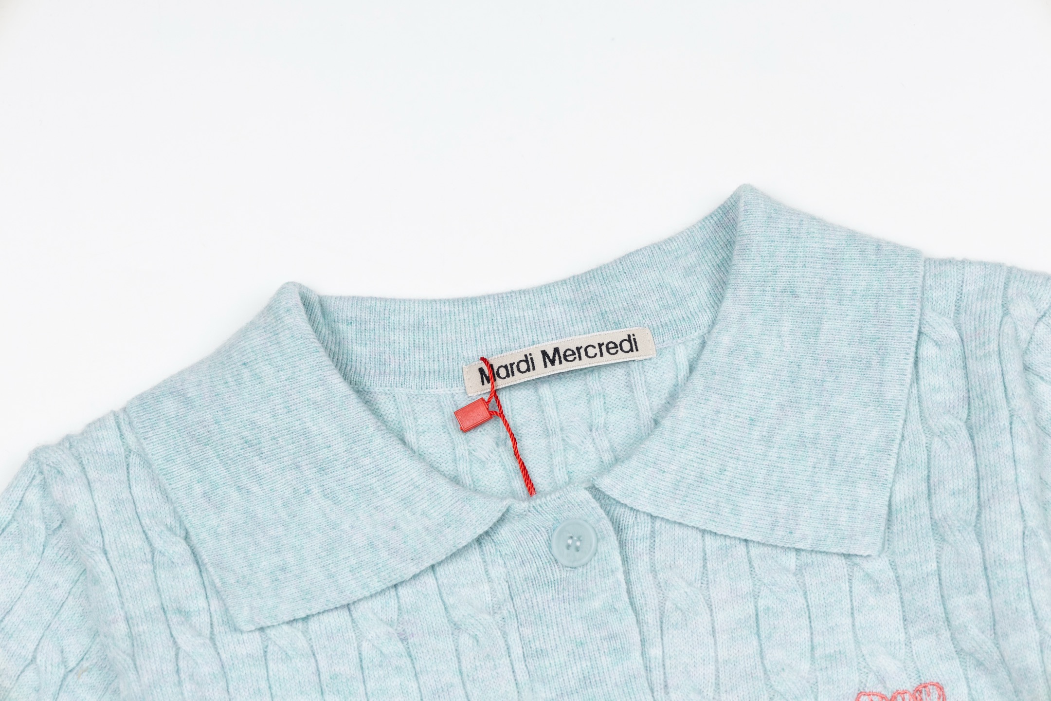 Mardi Mercredi Flower Embroidery Cable Short Sleeve Knit