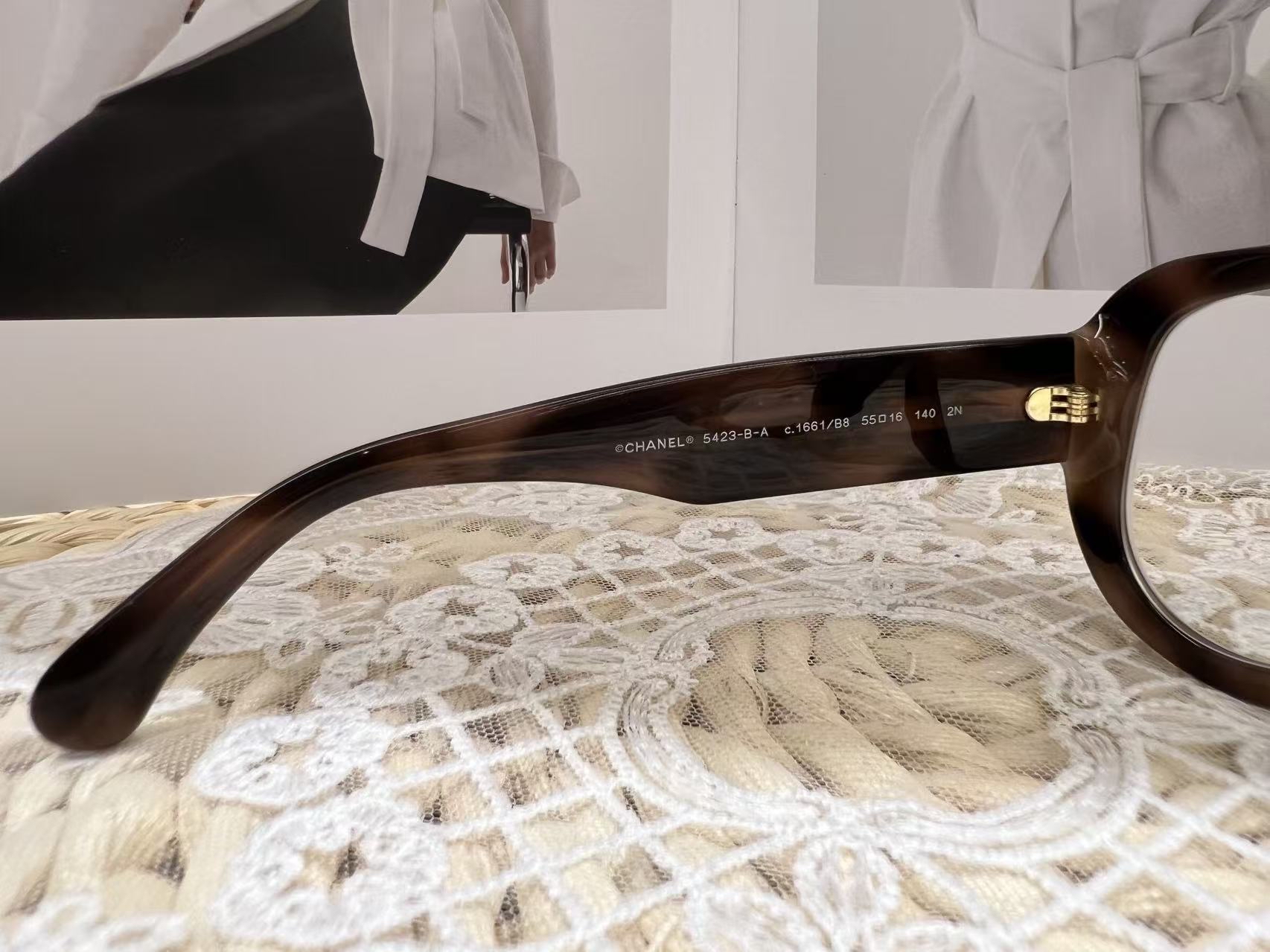 Chanel 豹紋雷朋眼鏡