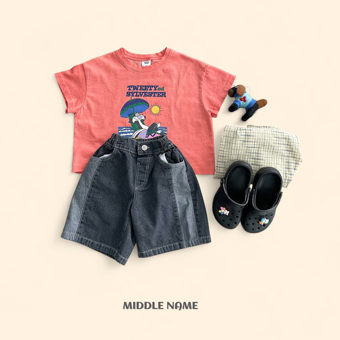 🇰🇷middle name tee