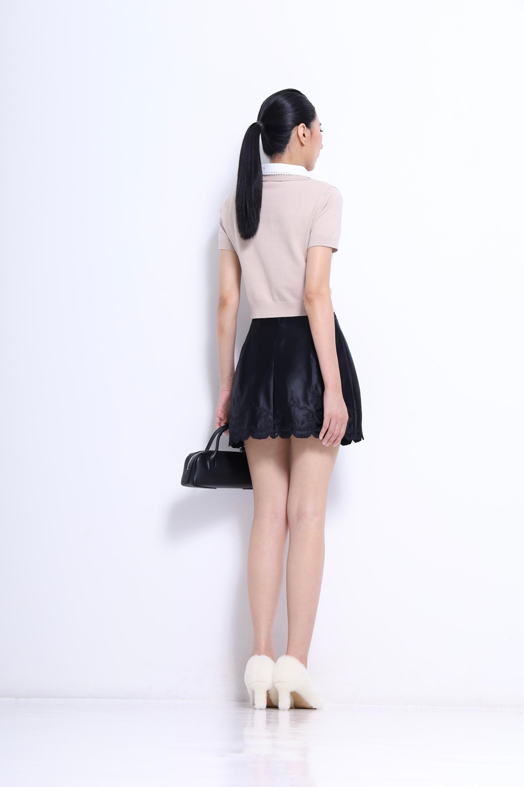 CS1432 Embroidered Satin Scallop Mini Skirt