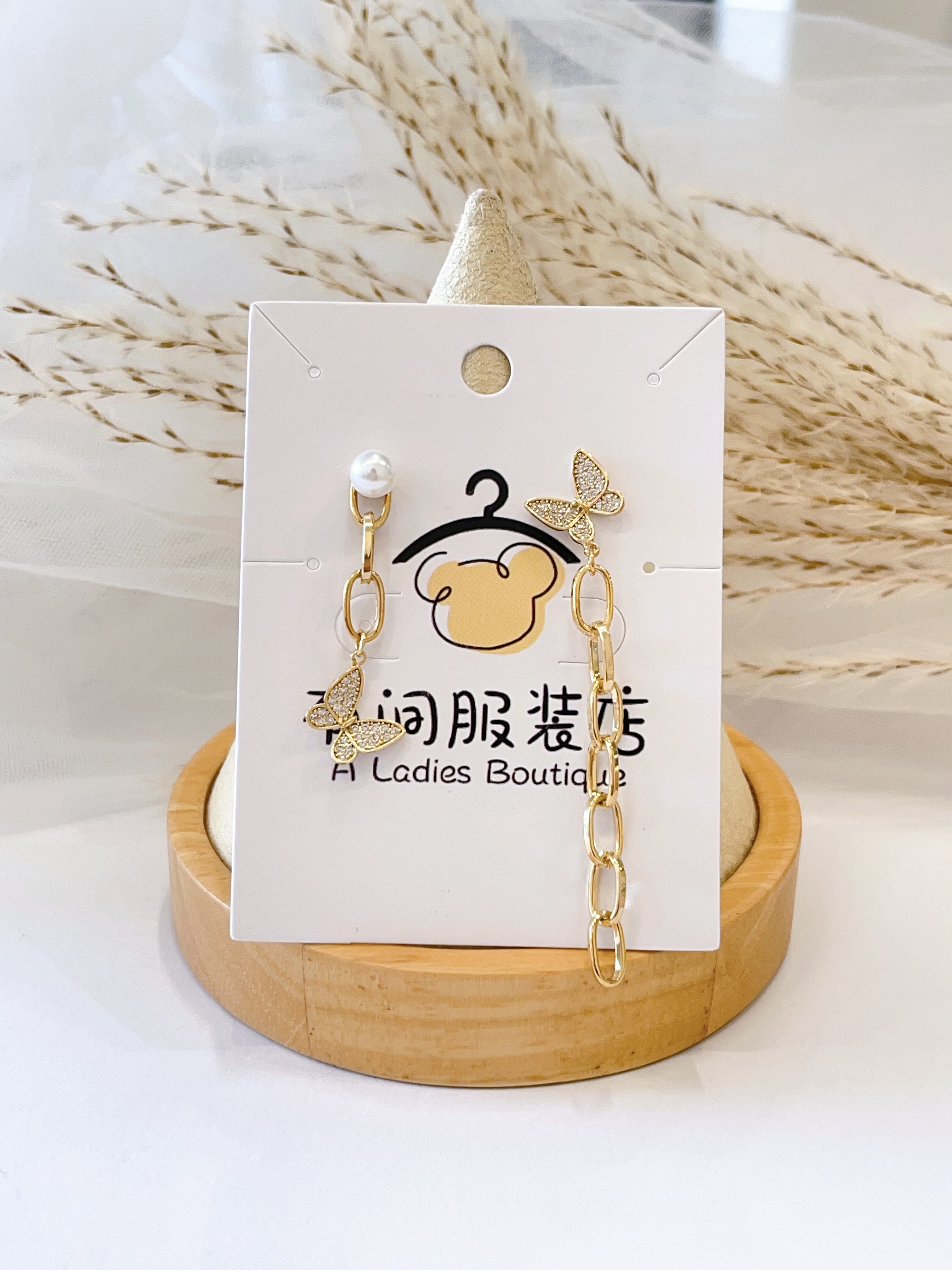 小众设计 晚宴必备蝴蝶珍珠耳环