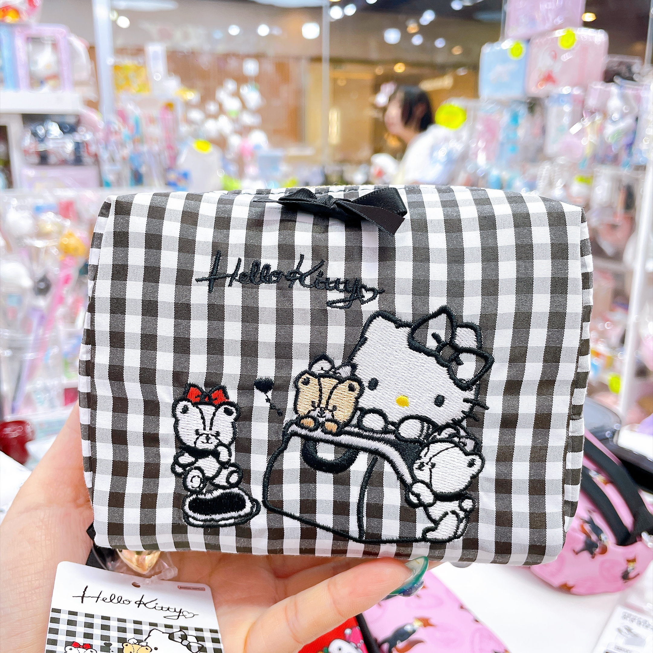 日本直送Hello Kitty化妝袋