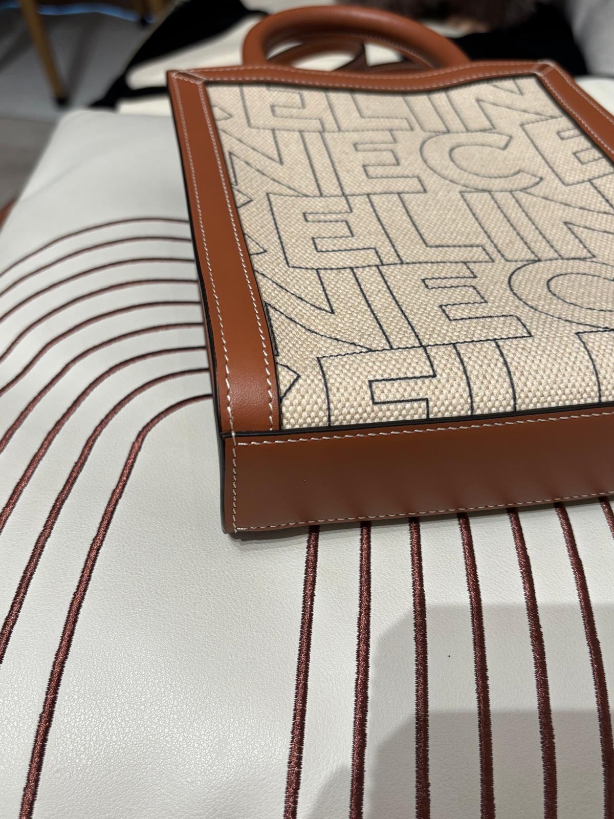 全新 Celine mini vertical cabas 100%Authentic,100%new 全新貨品 ✅收據✅塵袋✅booklet ✅paper bag