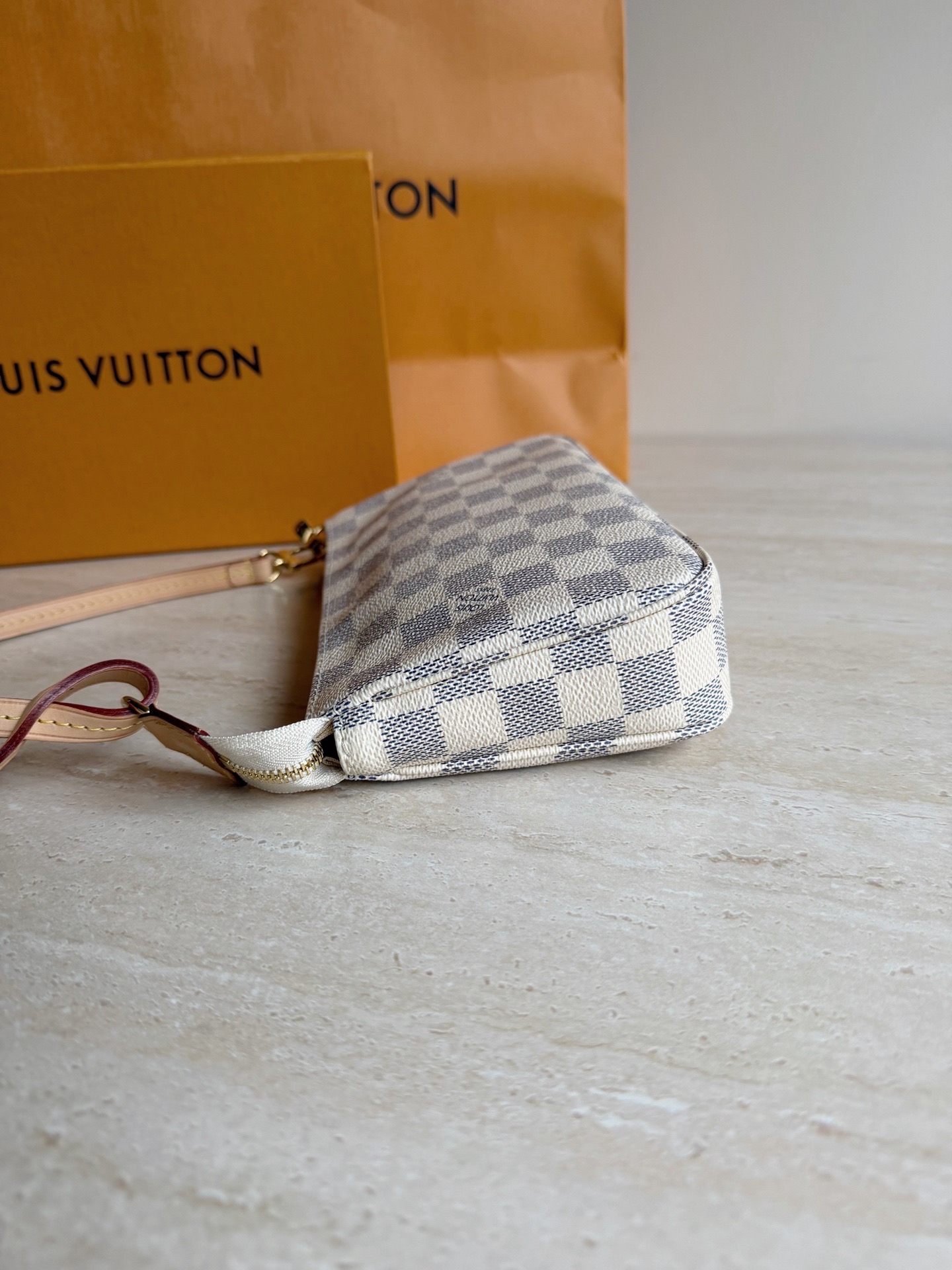【預訂貨品】LV白棋盤格麻將包
