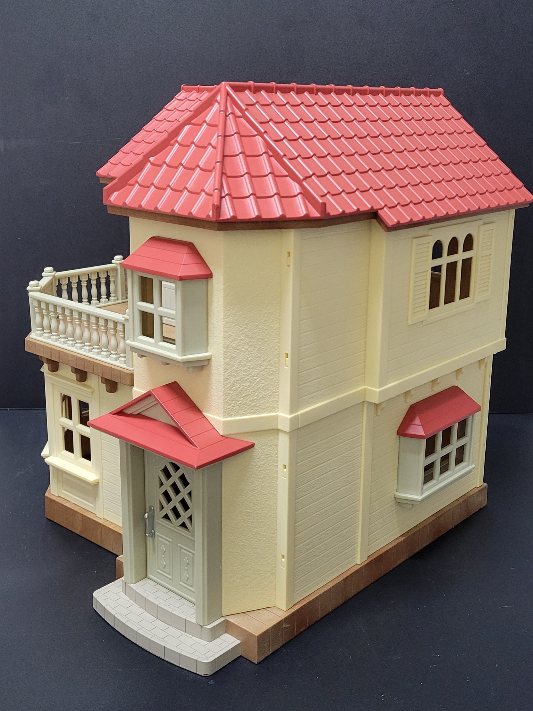 森林家族紅屋（香港順豐站包郵）