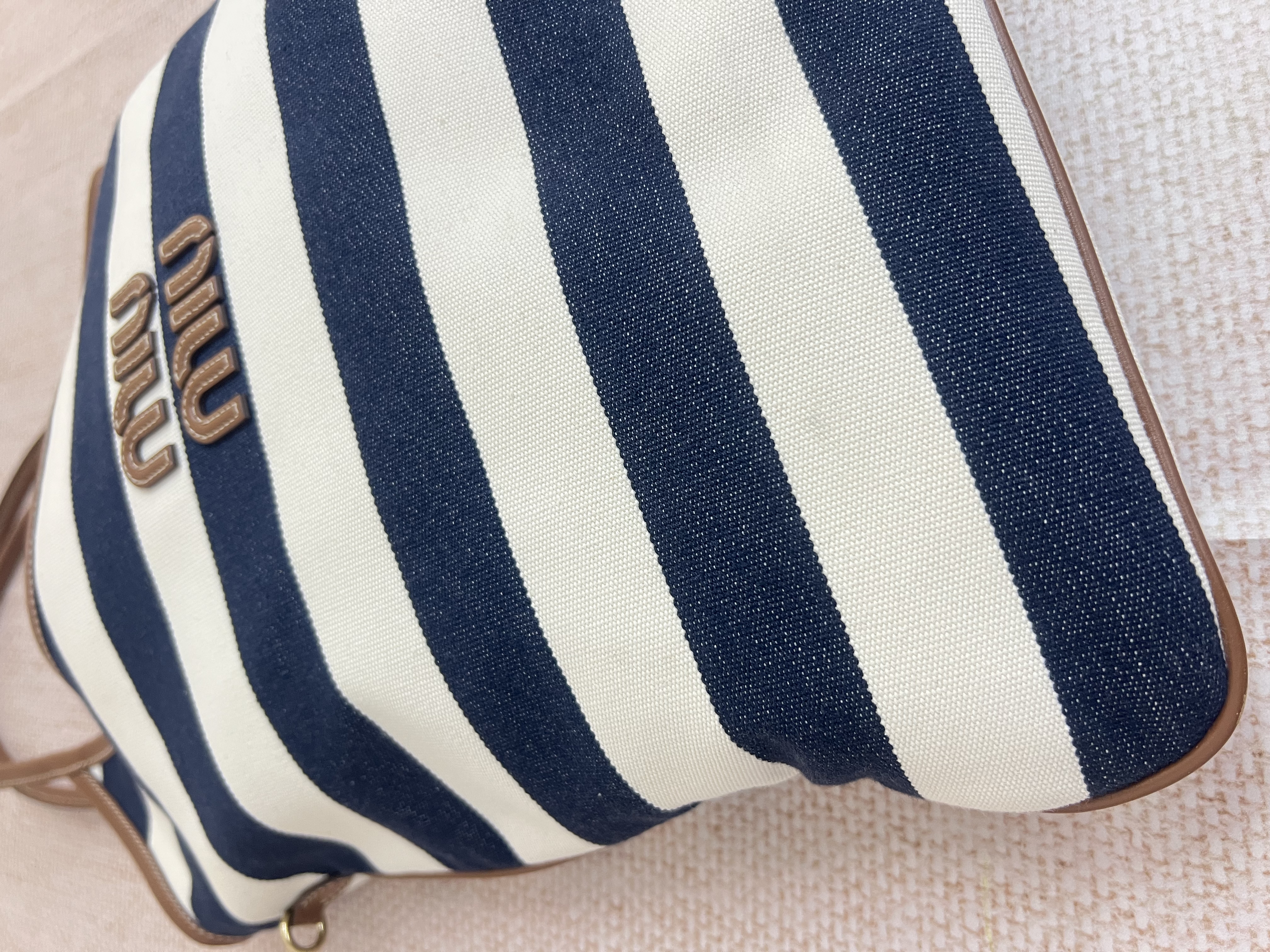 Pre-Owned MIUMIU Tote Bag