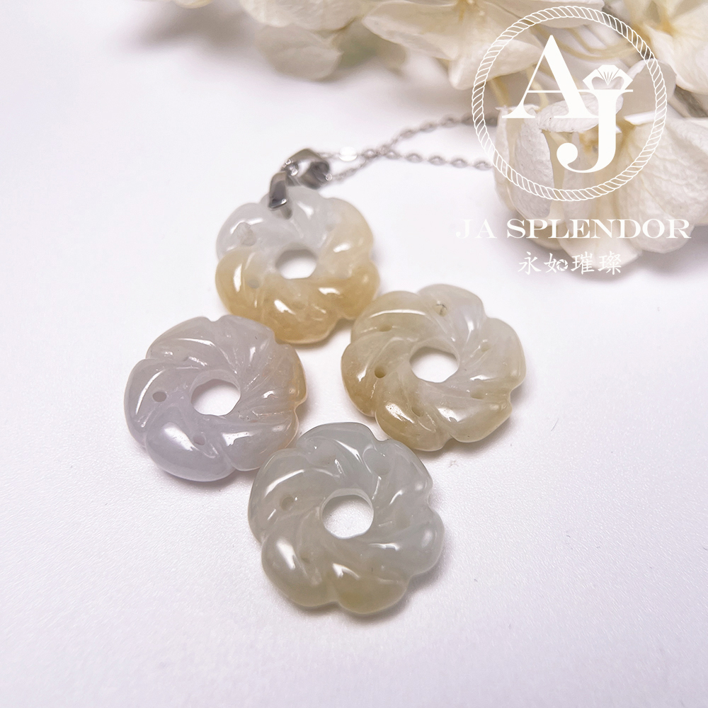 JN-2738 天然翡翠A玉-糖環花開富貴立體雕花吊墜（送銀鏈）