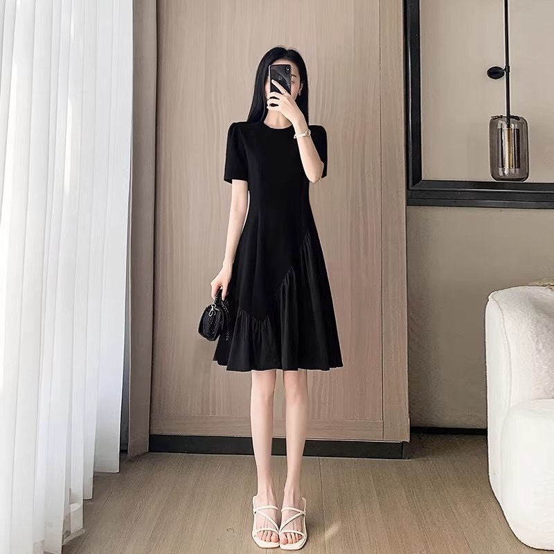 B258(6850) 法式赫本风拼接不规则荷叶下摆黑连身裙 