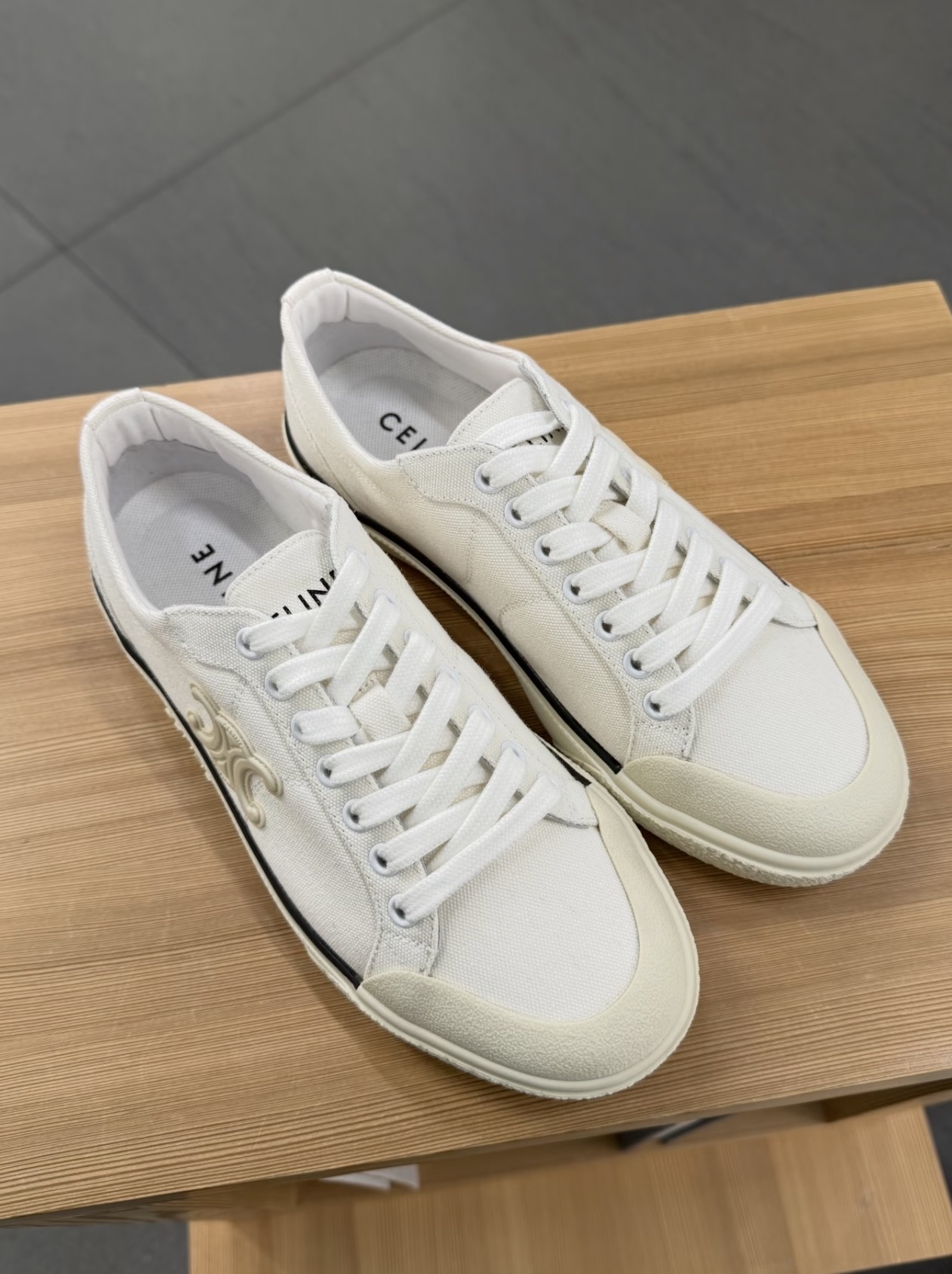 訂貨📮Celine 白色凱旋門帆布鞋 百搭款 Size 36/37/38/39/40/41