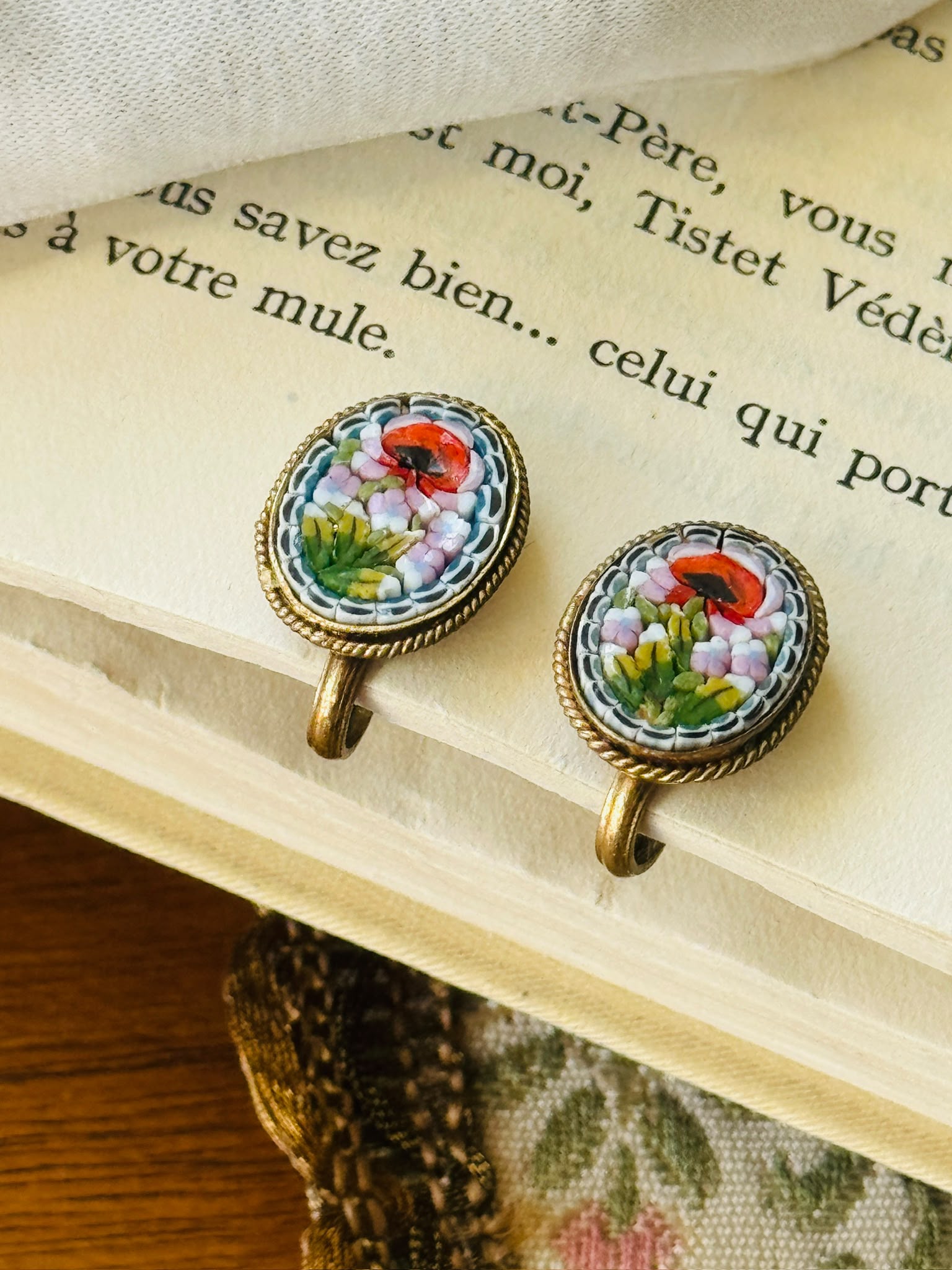 Vintage Mid-Century Floral Mosaic Oval Screw-back Earrings(MT2690)